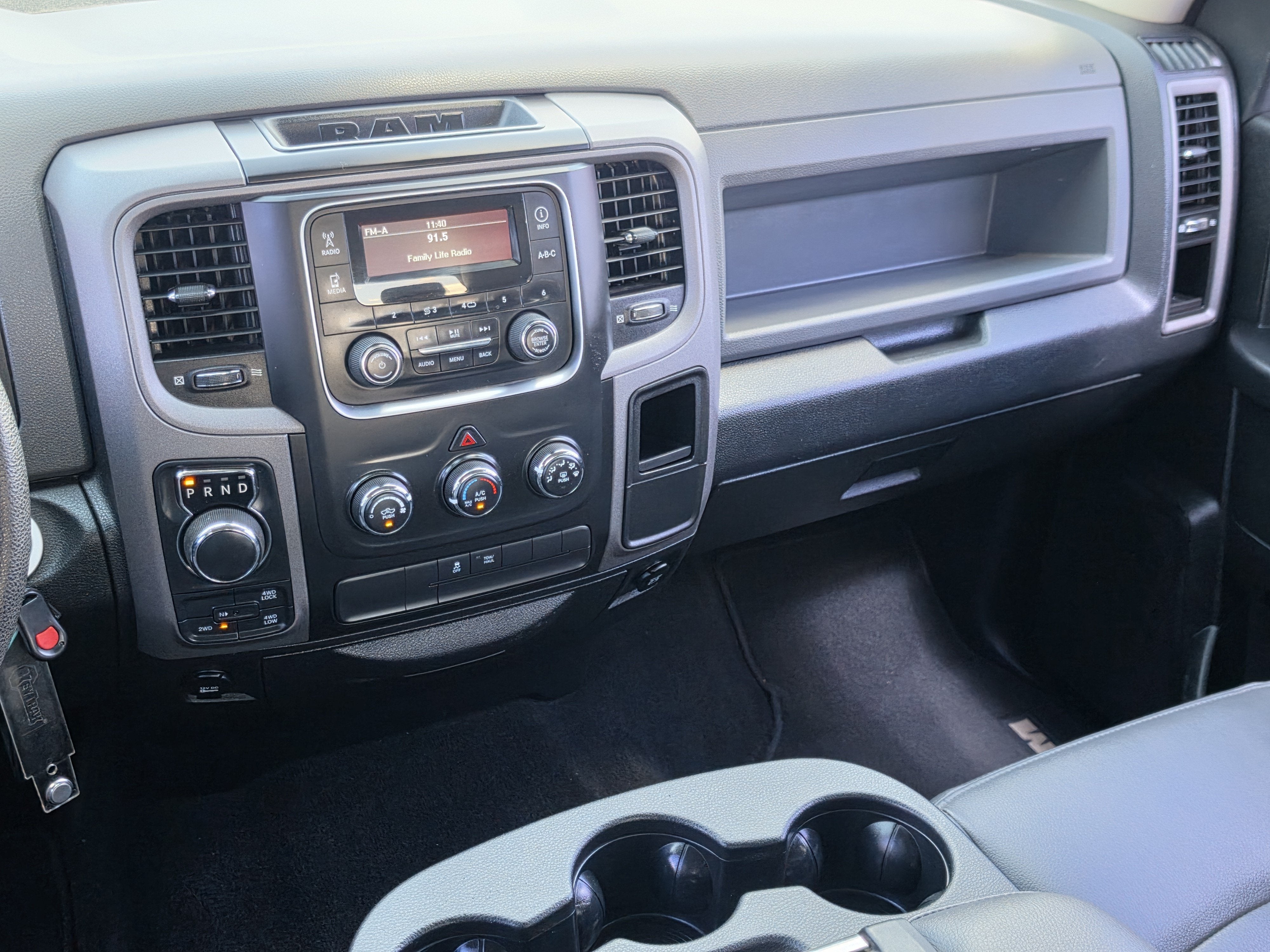 2017 RAM 1500 Express Crew Cab 4x4 5'7" Box