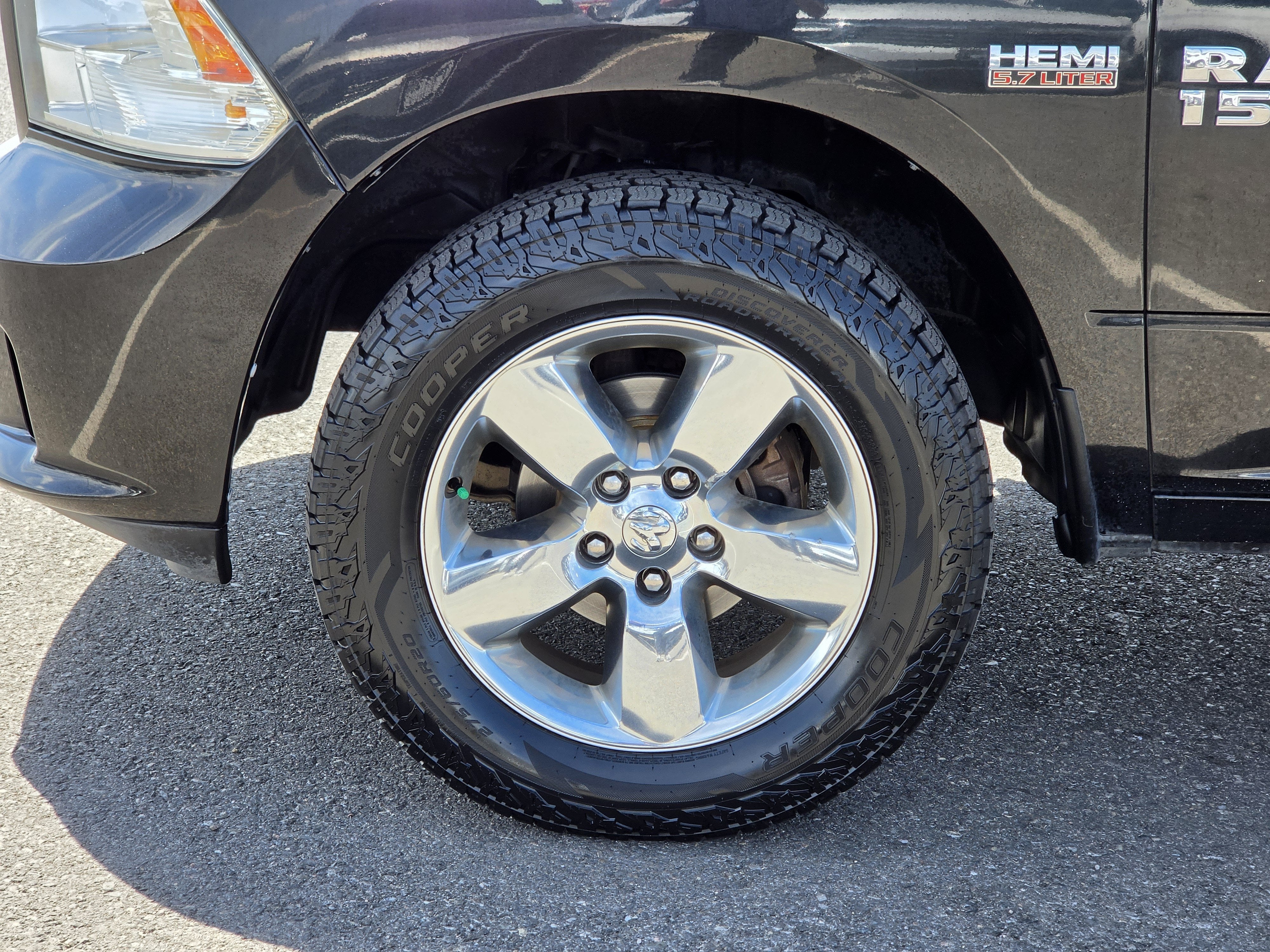 2017 RAM 1500 Express Crew Cab 4x4 5'7" Box