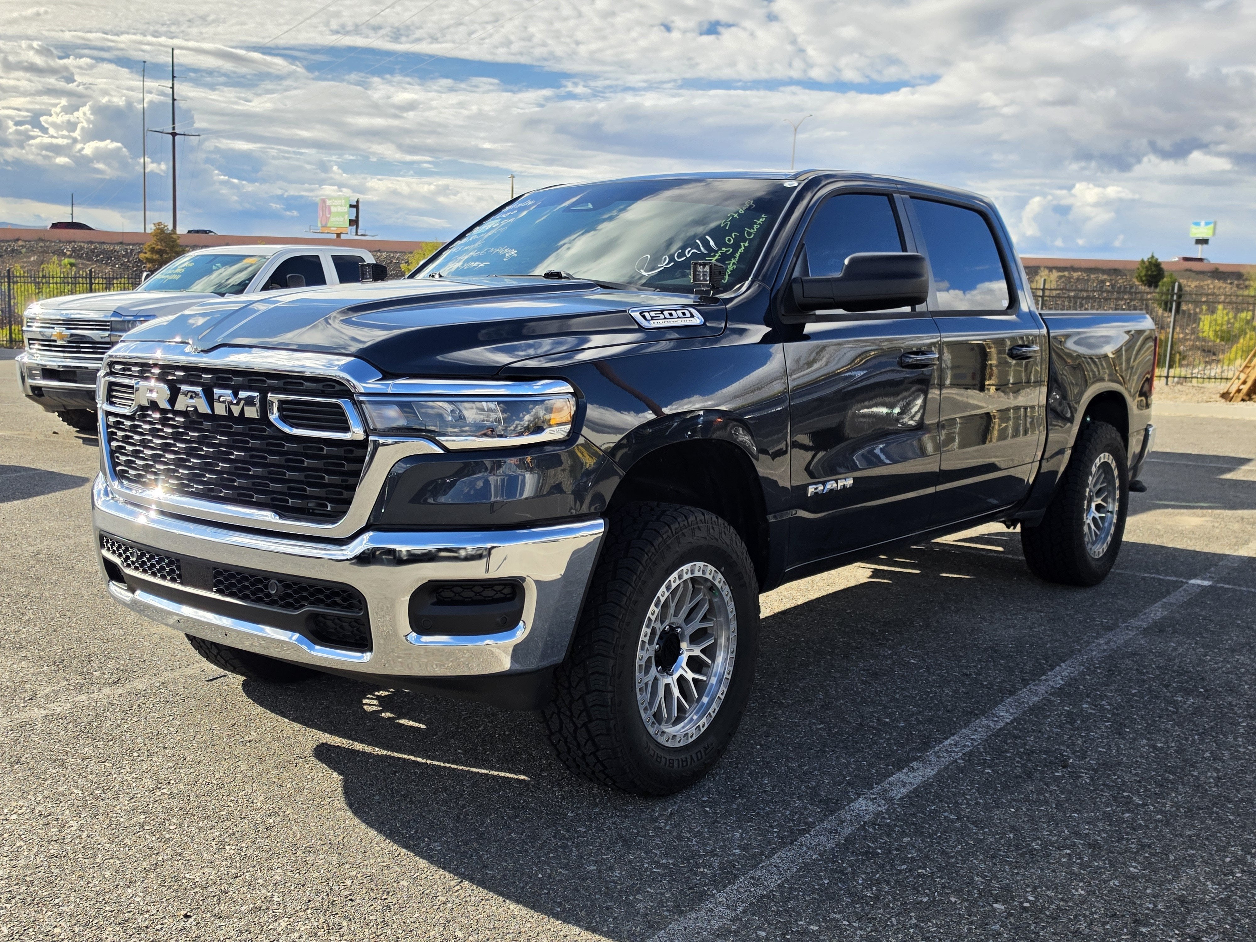 2026 RAM 1500 Tradesman Crew Cab 4x4 5'7" Box