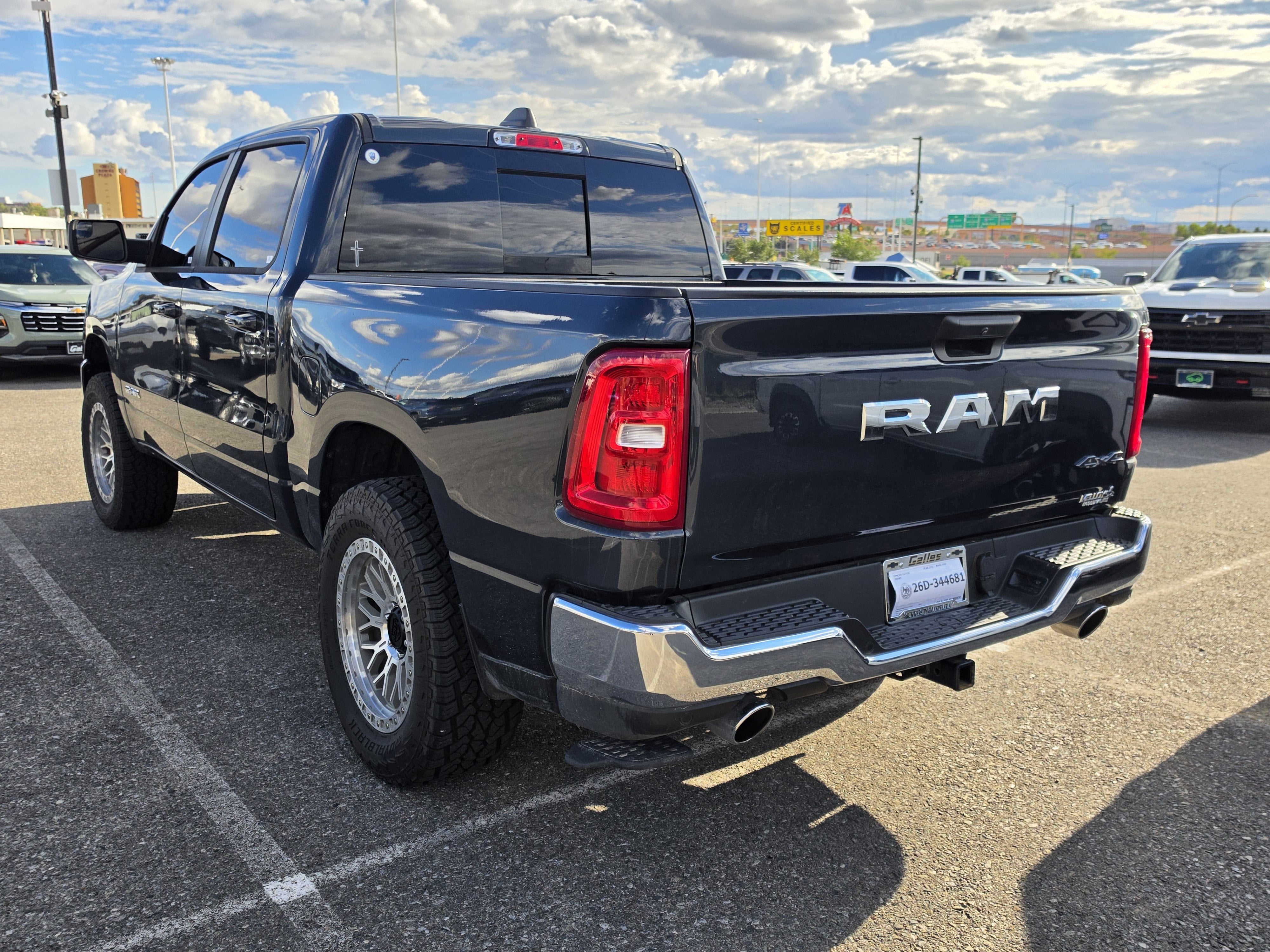 2026 RAM 1500 Tradesman Crew Cab 4x4 5'7" Box