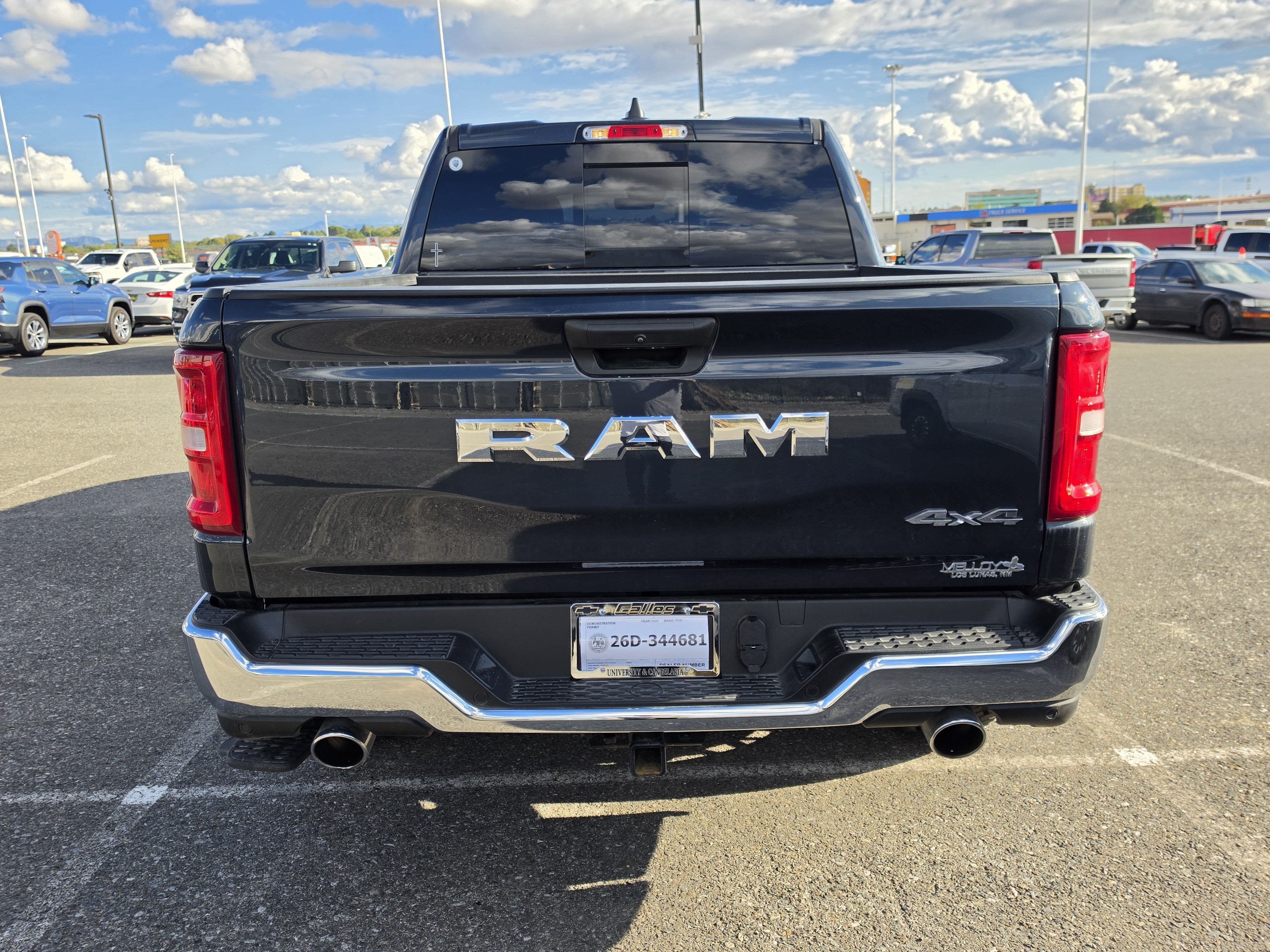 2026 RAM 1500 Tradesman Crew Cab 4x4 5'7" Box