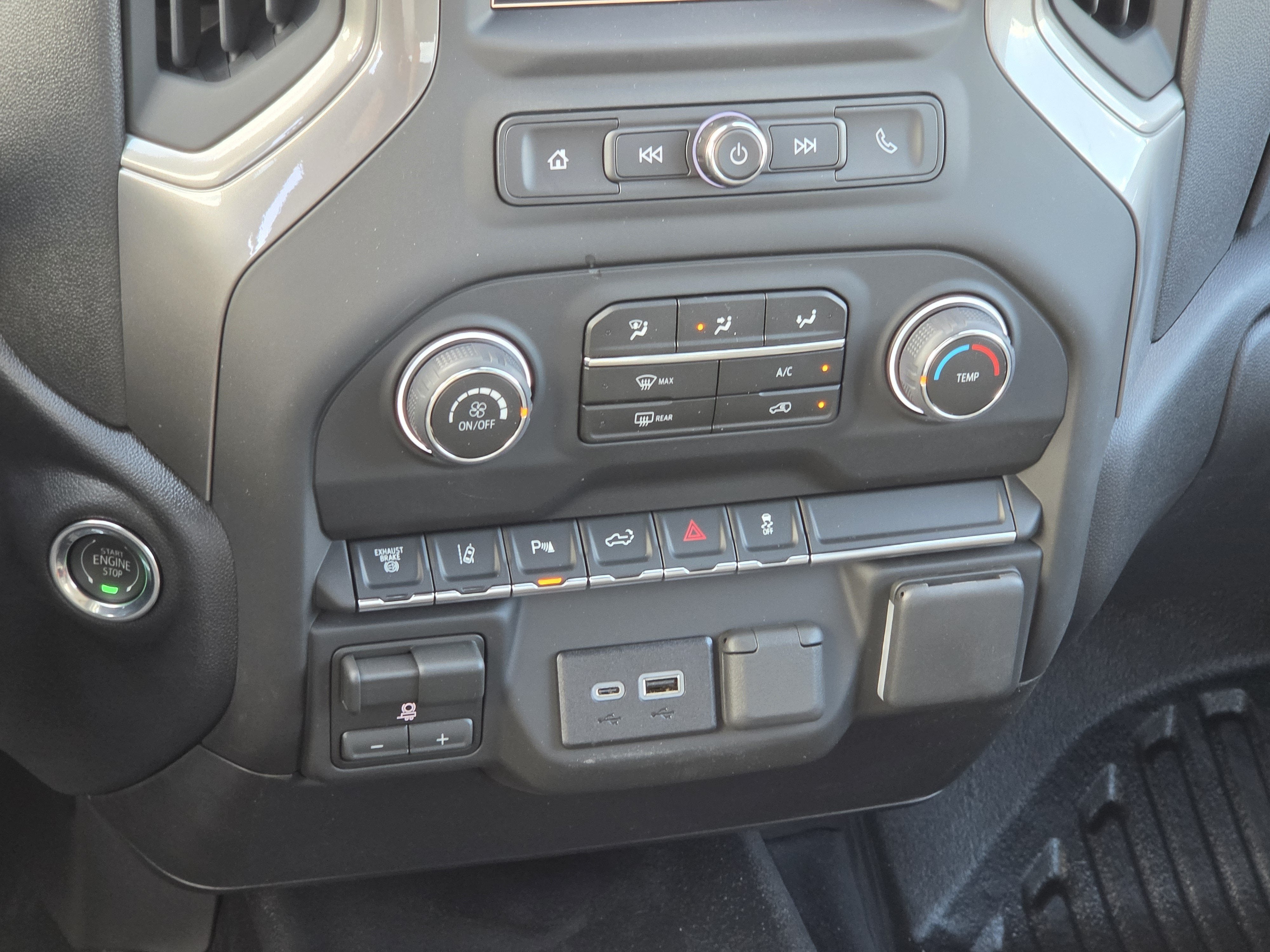 2026 Chevrolet Silverado 3500 HD WT DRW