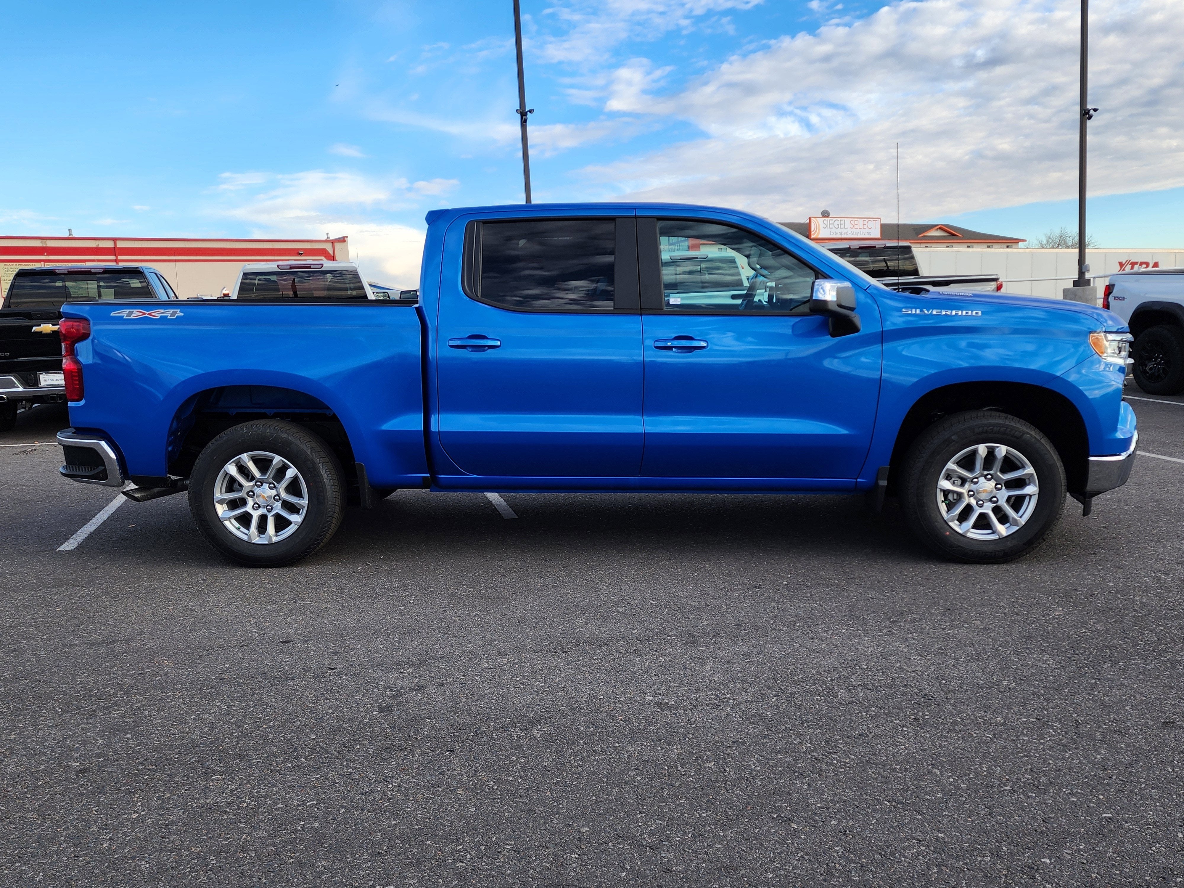 2026 Chevrolet Silverado 1500 LT (2FL)