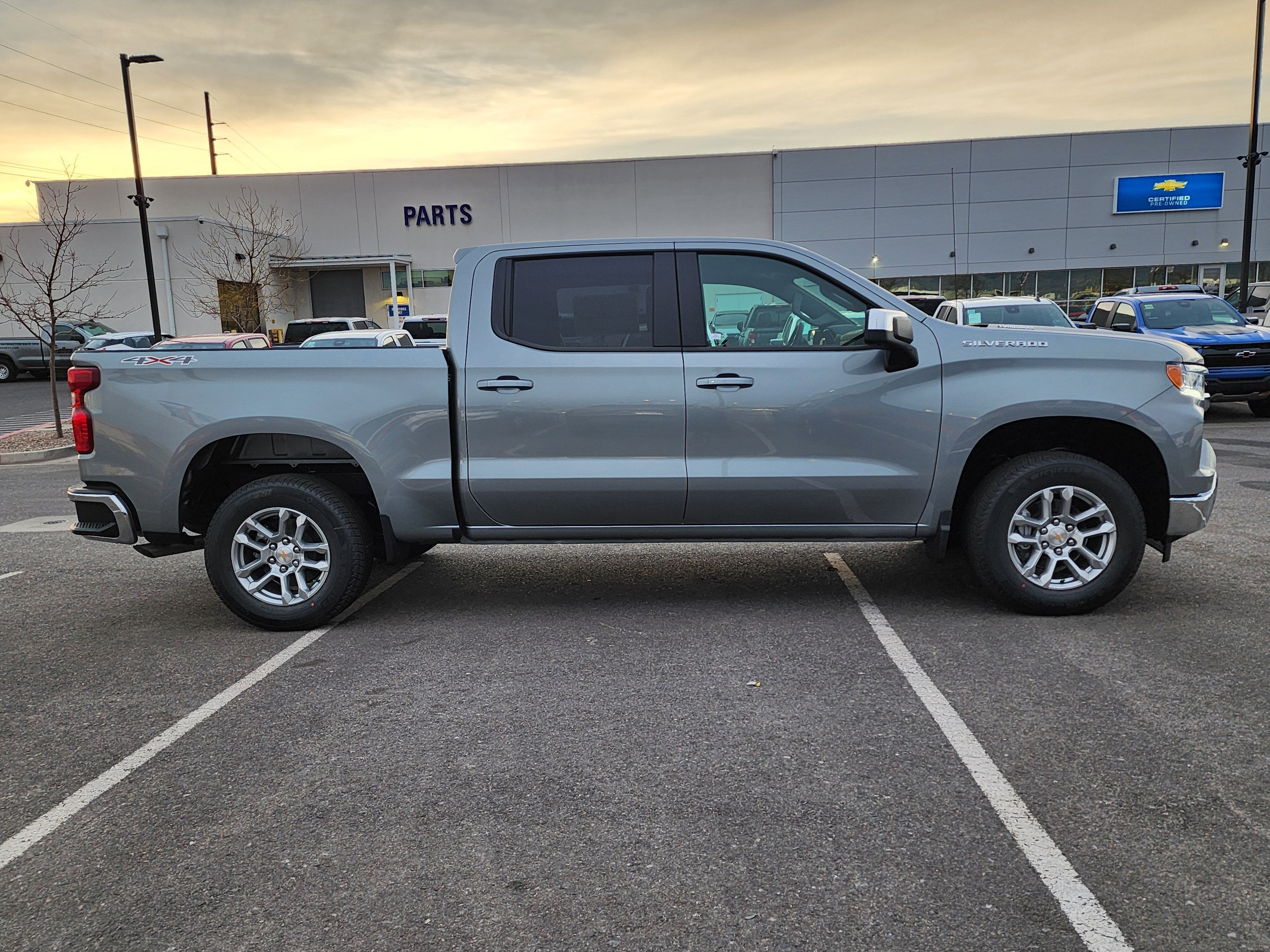 2026 Chevrolet Silverado 1500 LT (2FL)