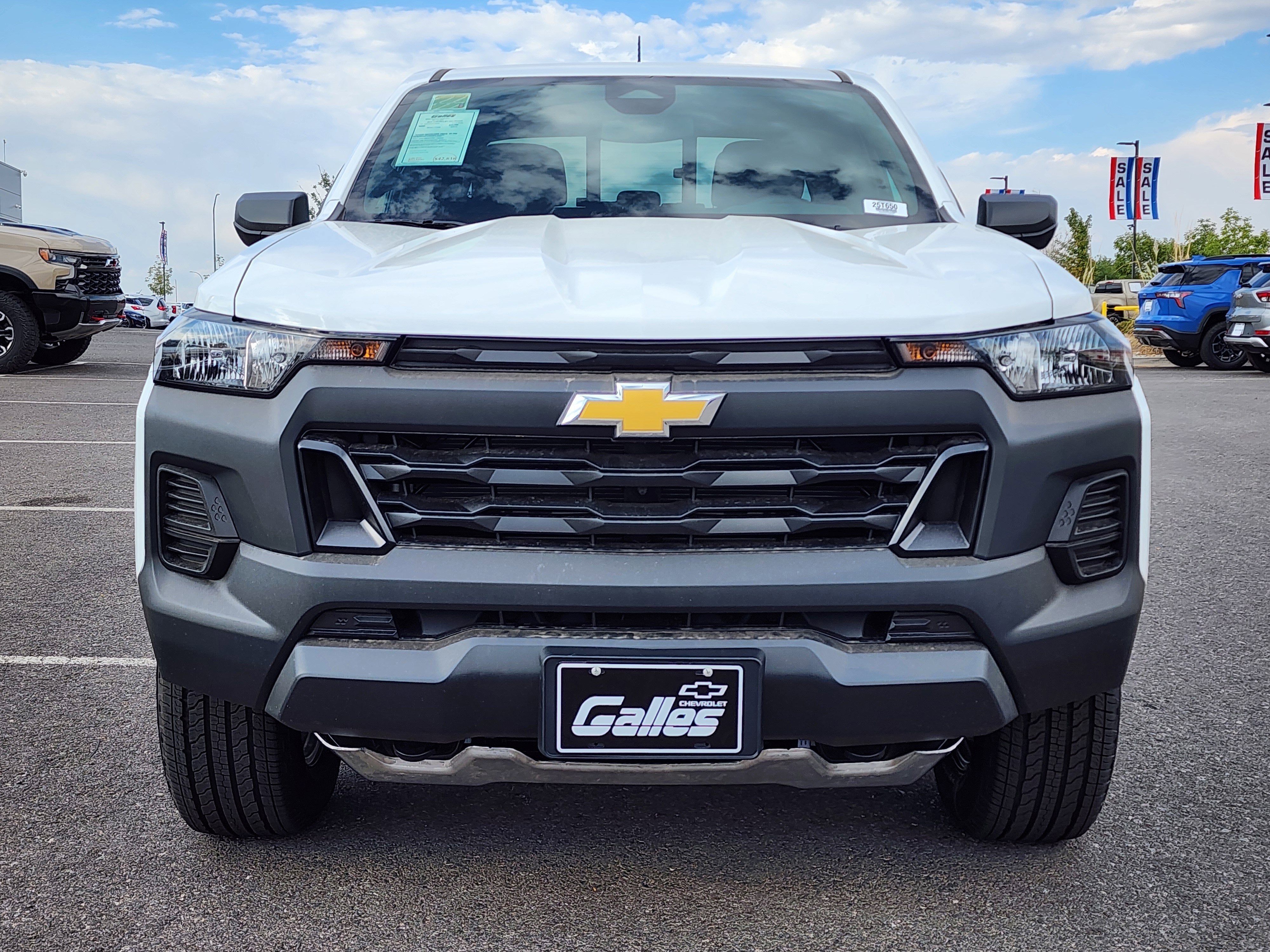 2025 Chevrolet Colorado WT/LT