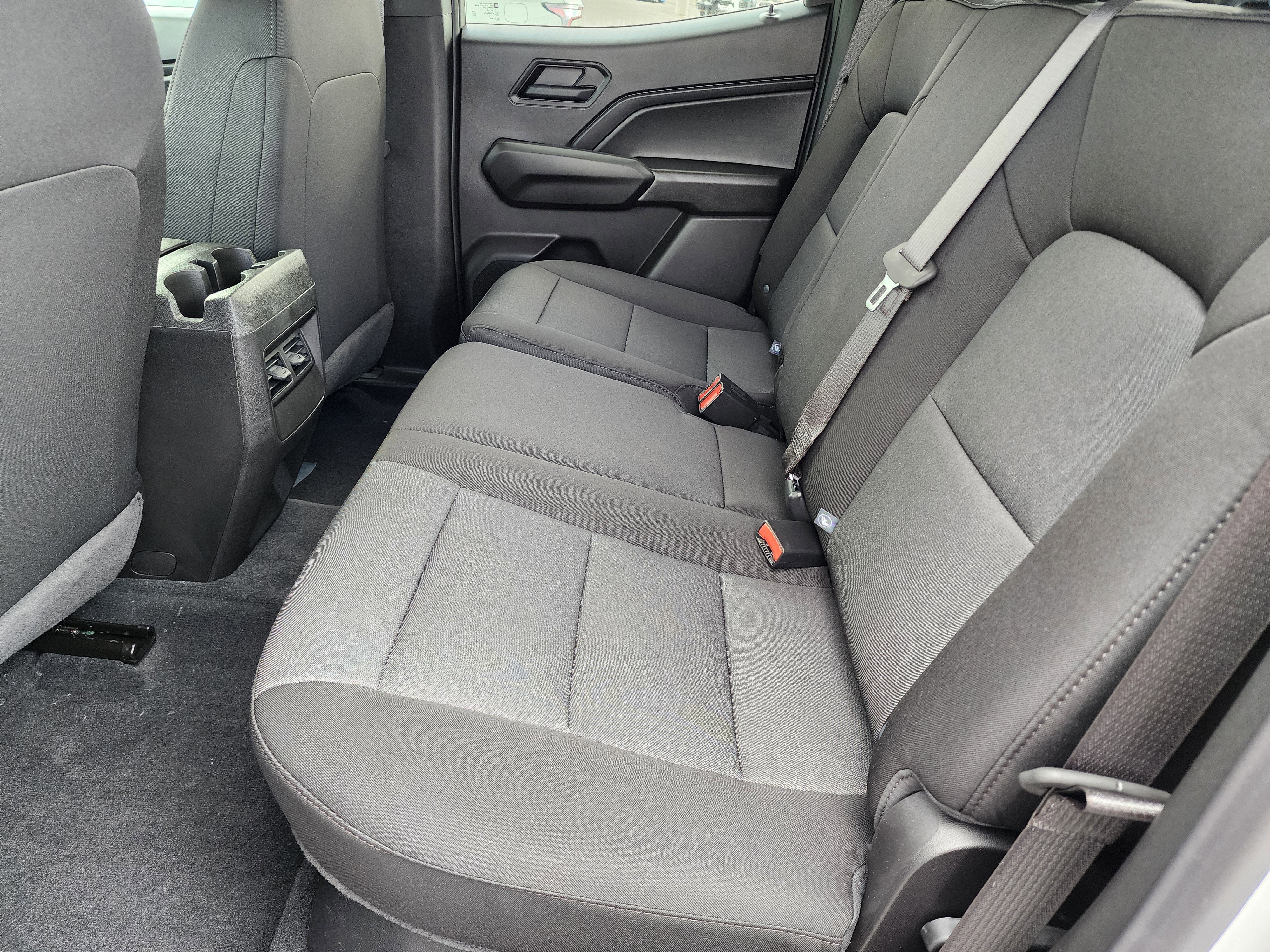 2025 Chevrolet Colorado WT/LT