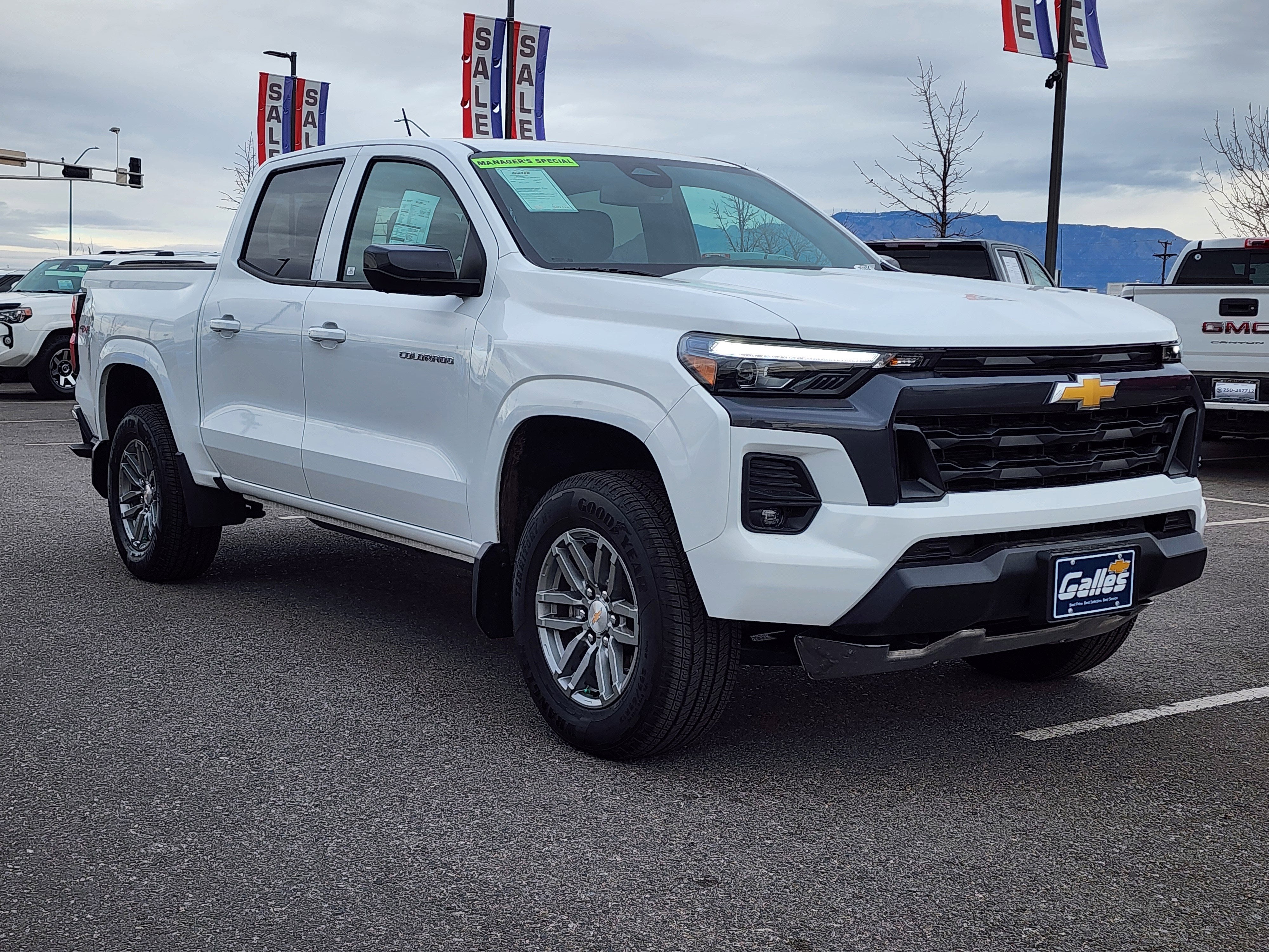 2025 Chevrolet Colorado WT/LT