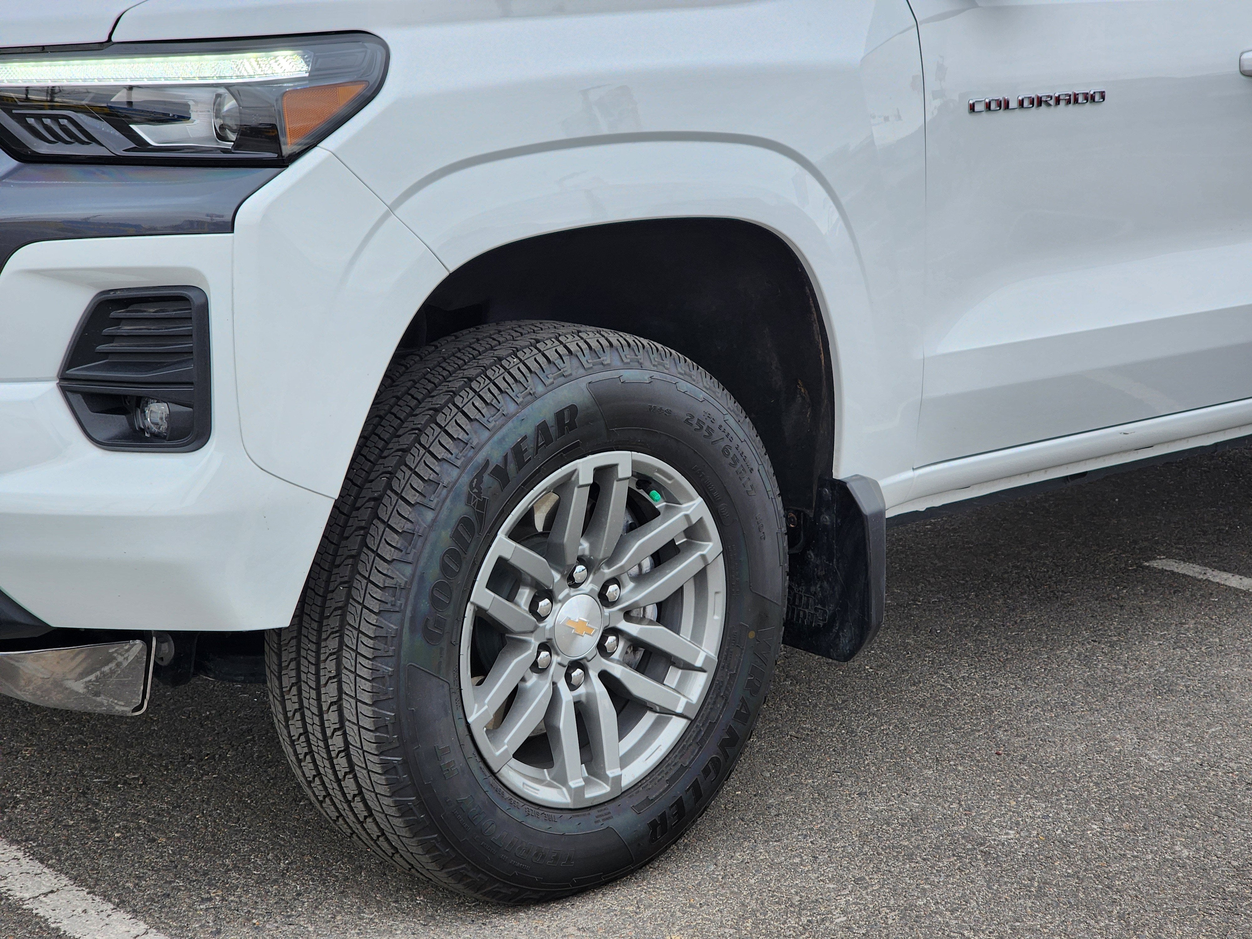 2025 Chevrolet Colorado WT/LT