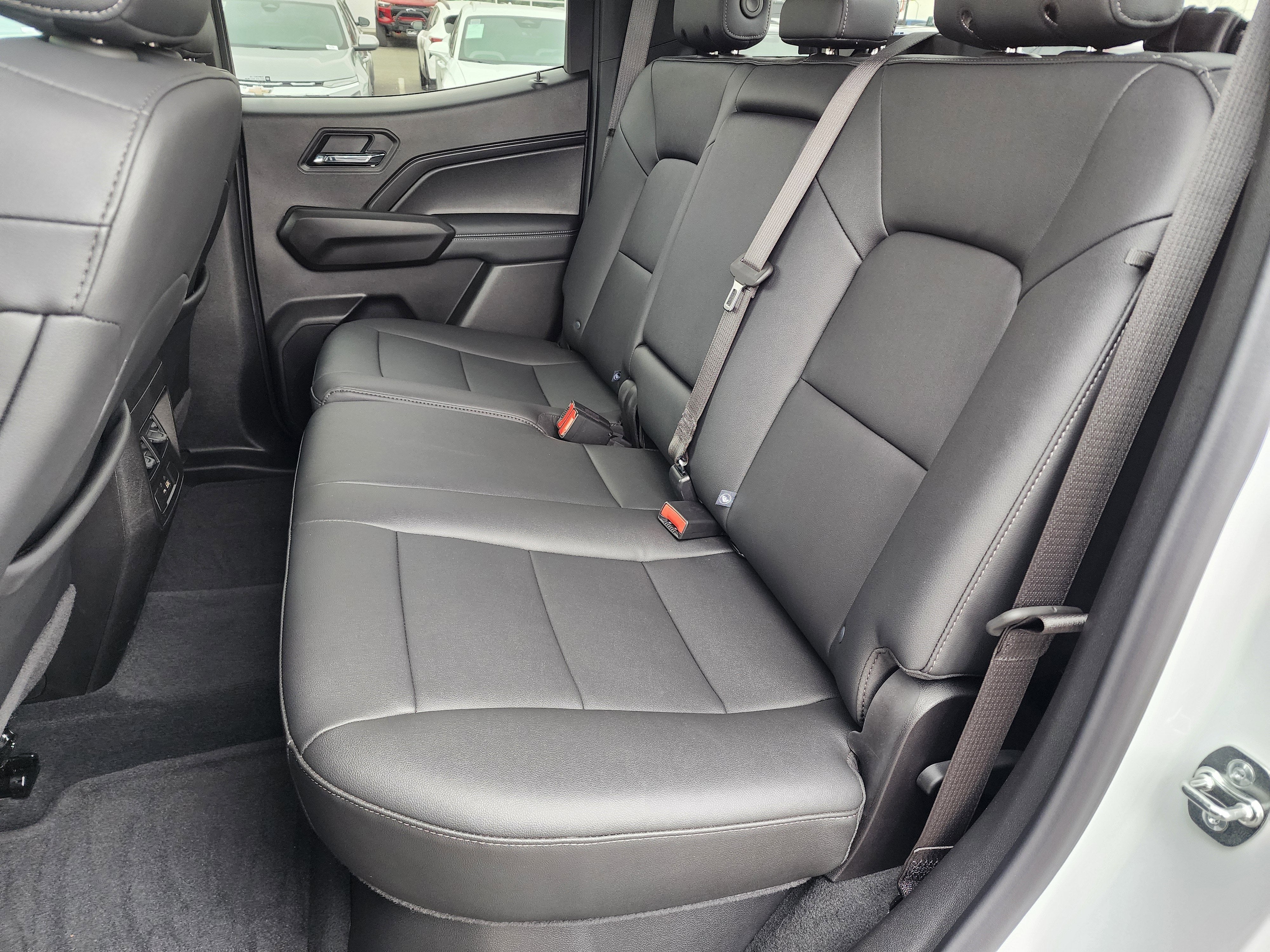 2025 Chevrolet Colorado WT/LT