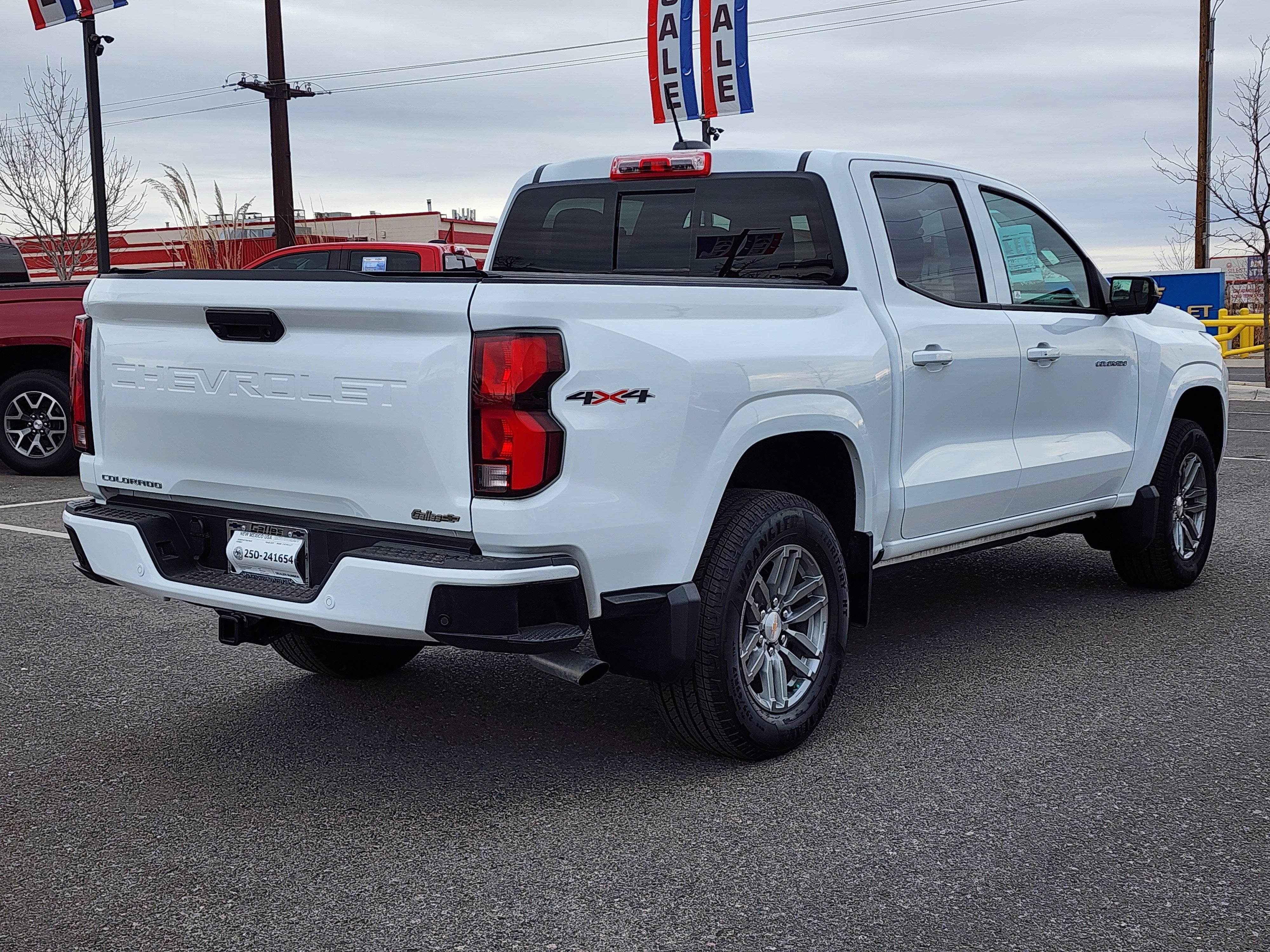 2025 Chevrolet Colorado WT/LT