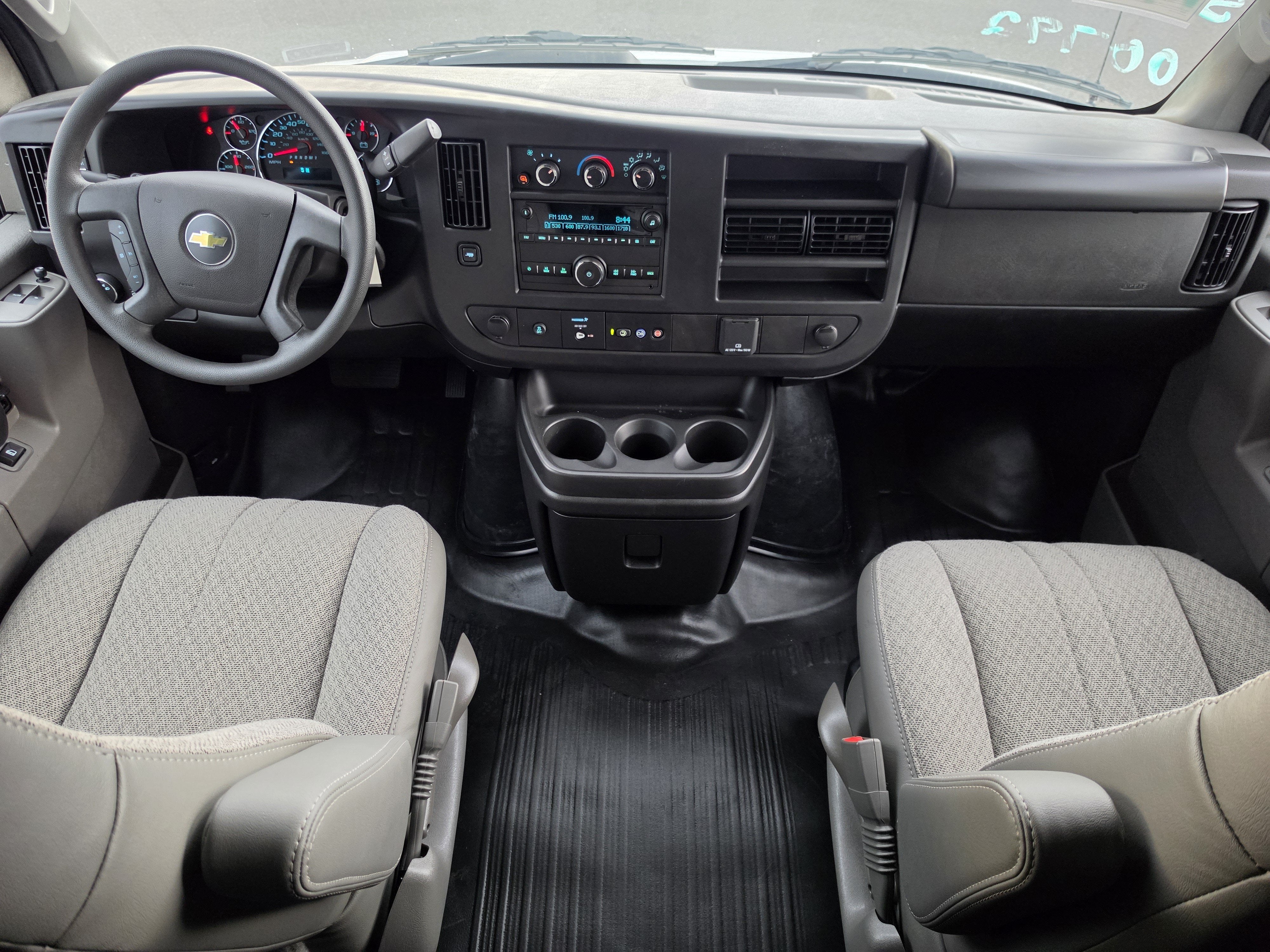 2026 Chevrolet Express Cargo WT