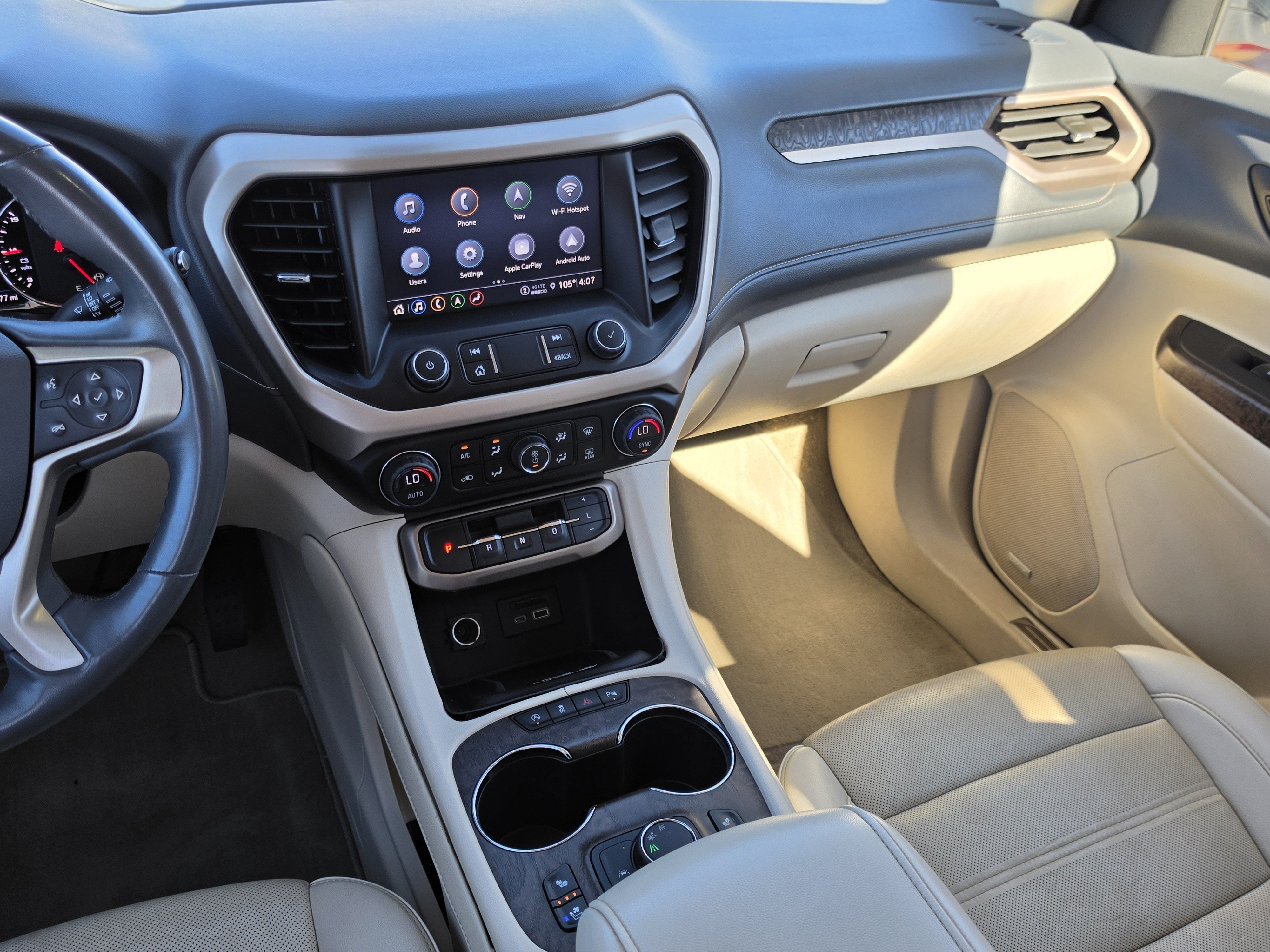 2023 GMC Acadia Denali