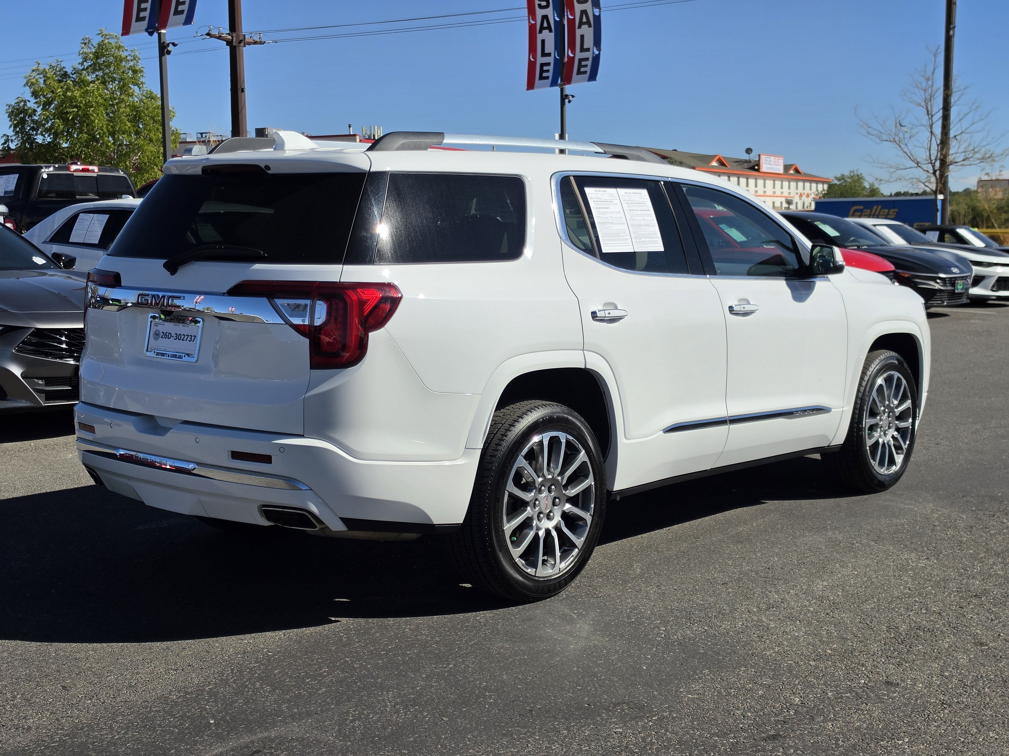 2023 GMC Acadia Denali