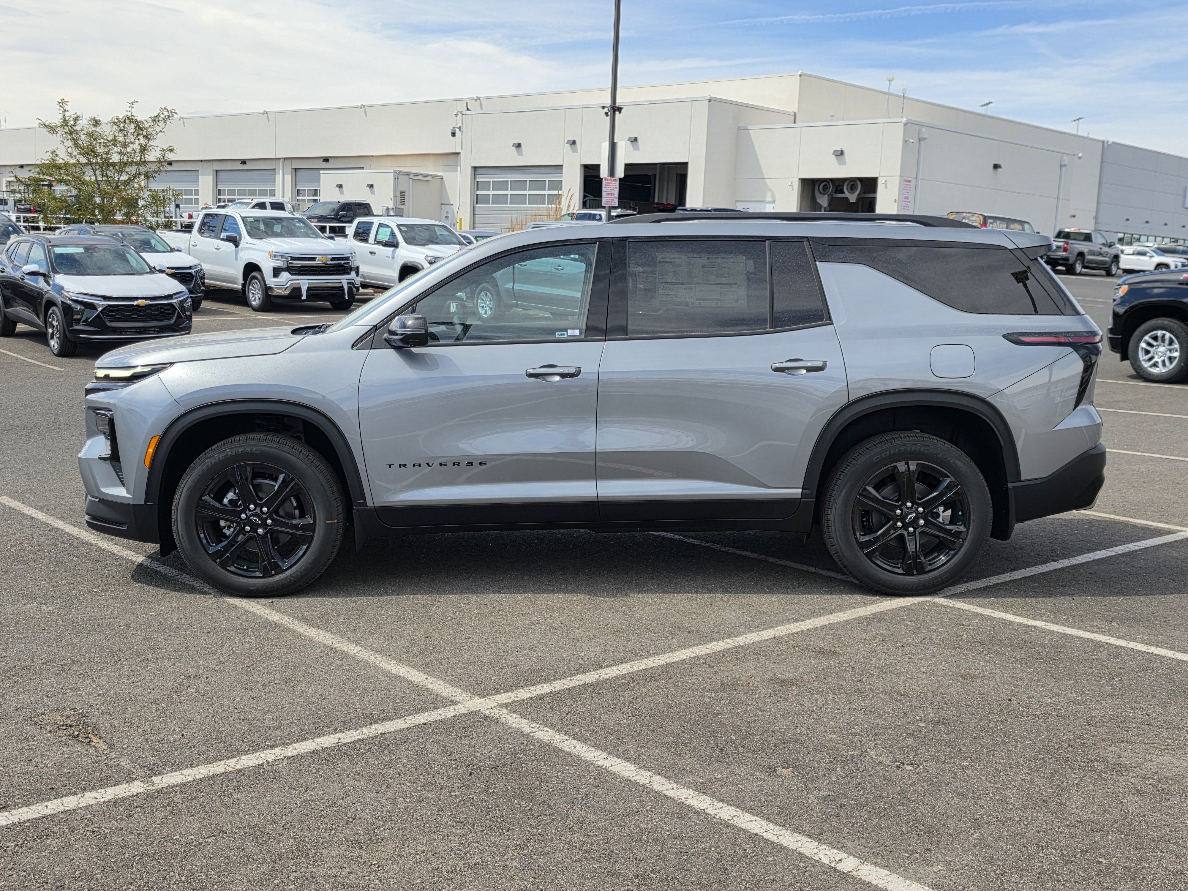 2027 Chevrolet Traverse LT