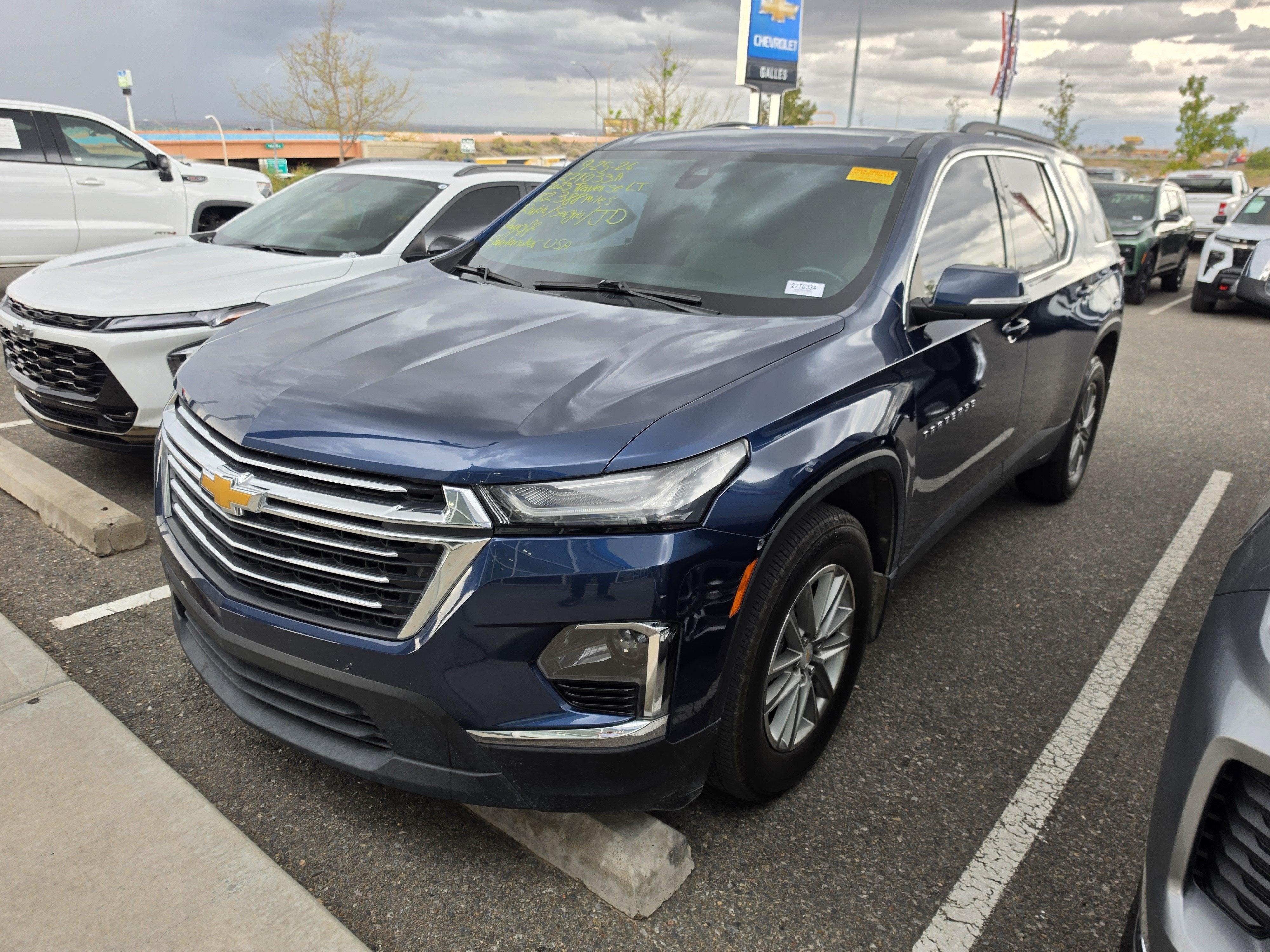 2023 Chevrolet Traverse LT Cloth