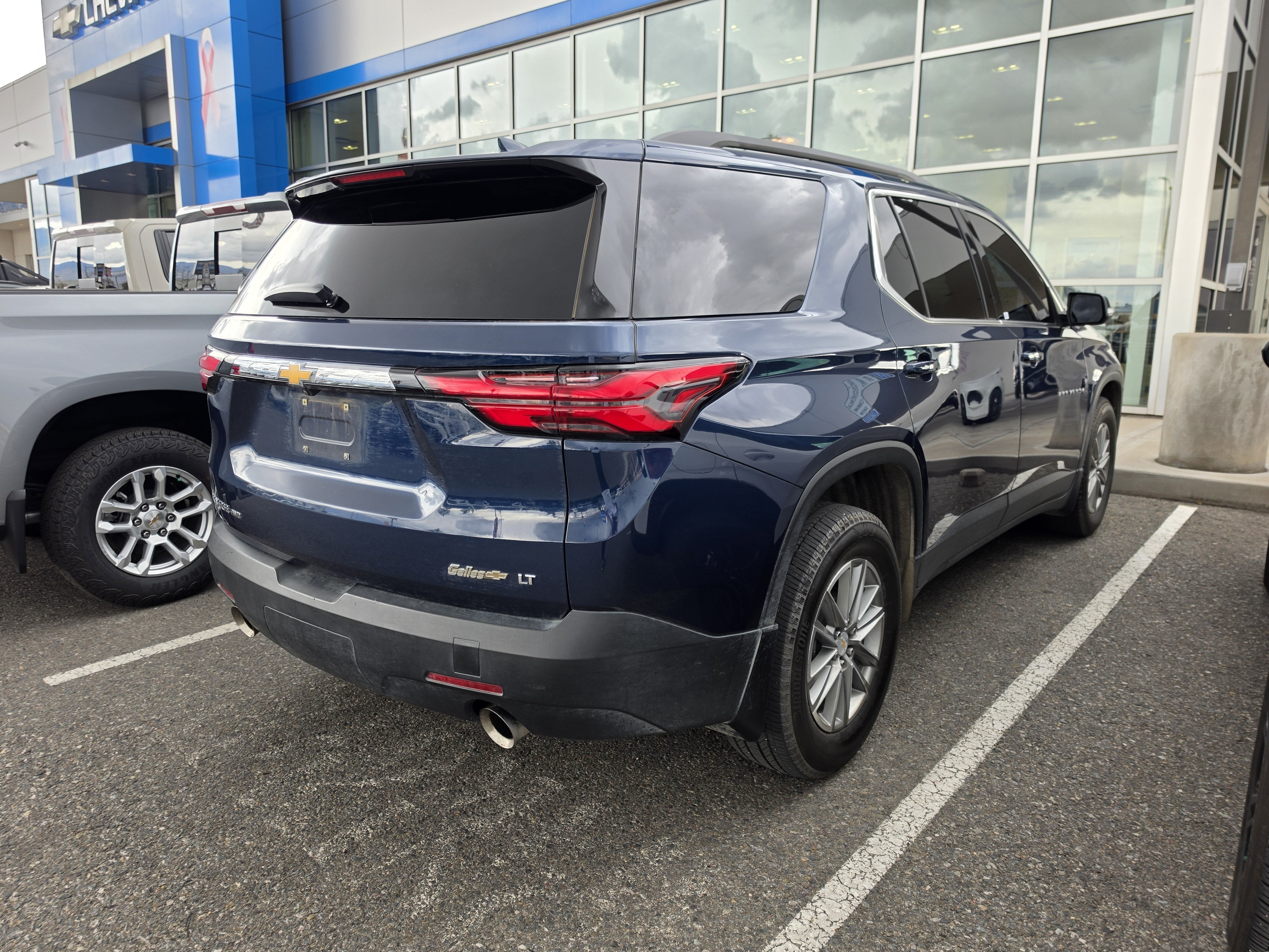 2023 Chevrolet Traverse LT Cloth
