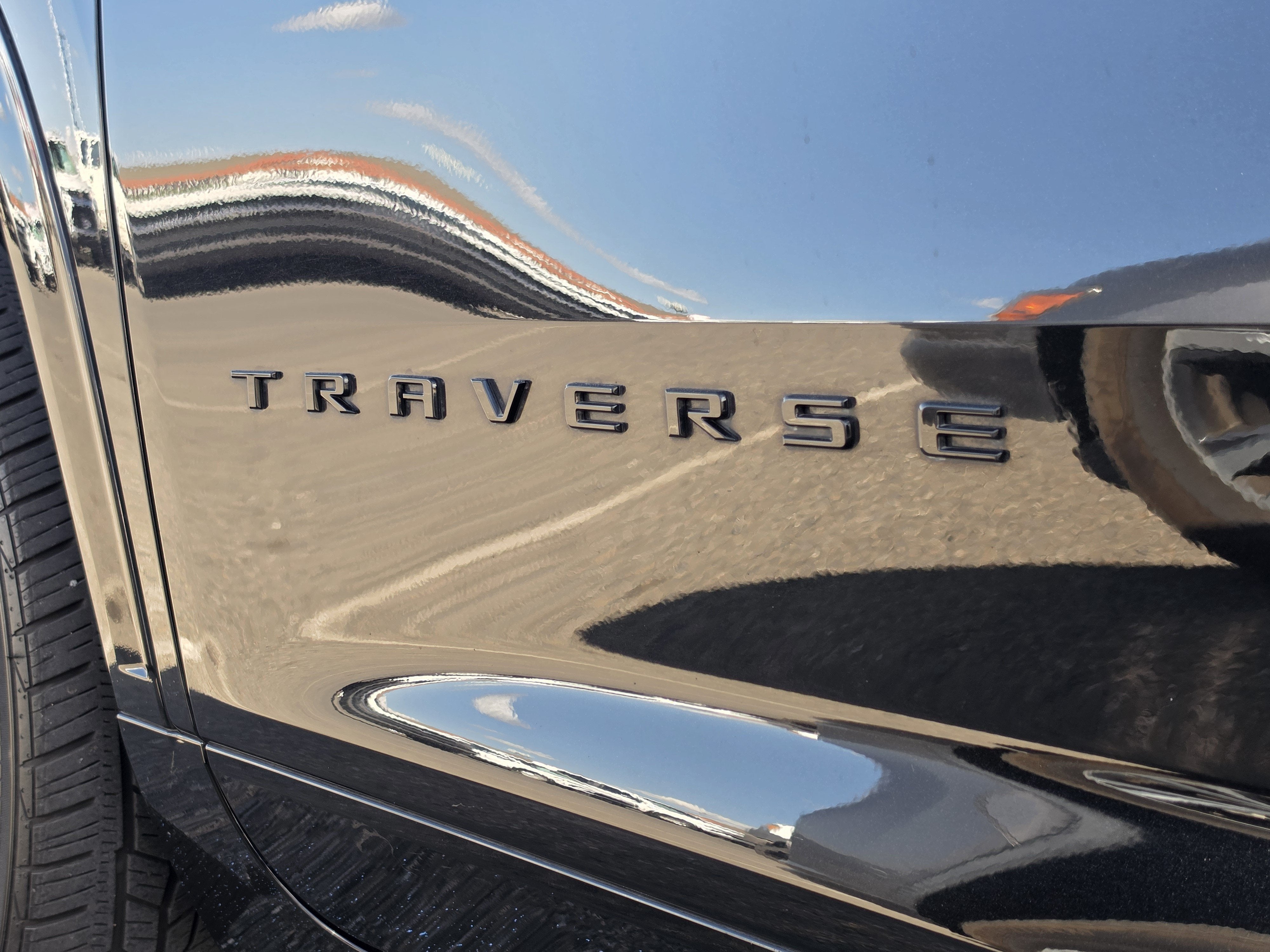 2025 Chevrolet Traverse RS
