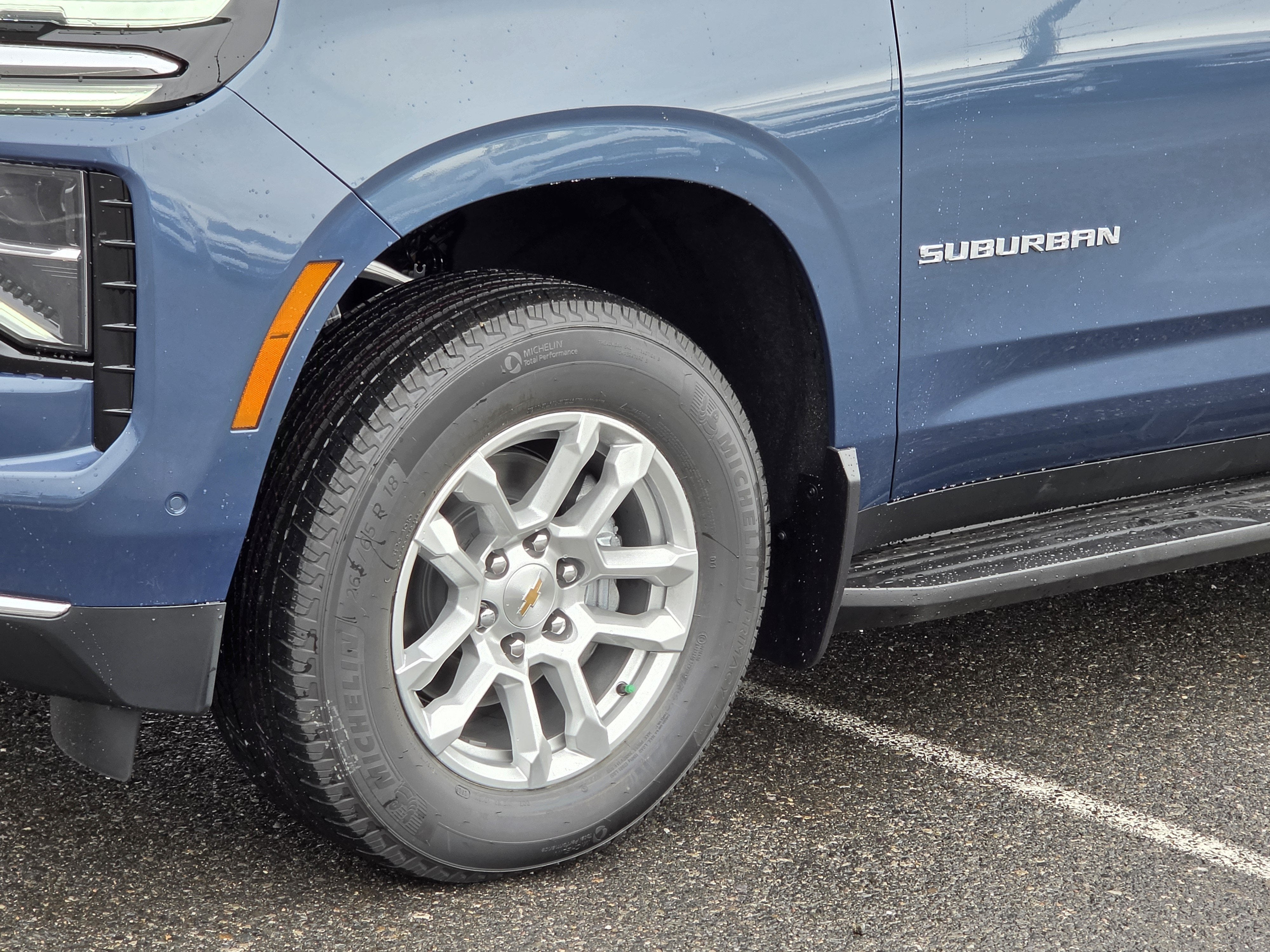 2027 Chevrolet Suburban LT