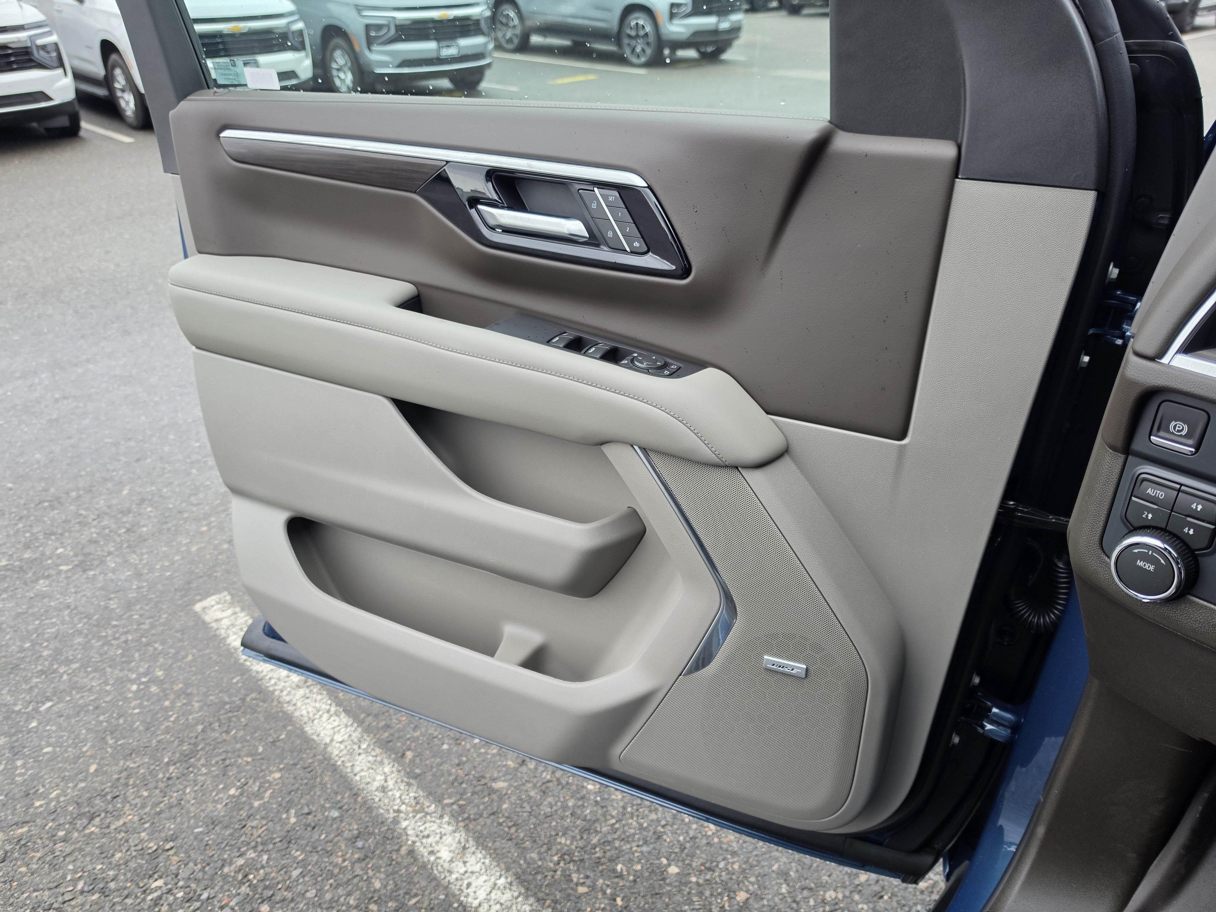 2027 Chevrolet Suburban LT