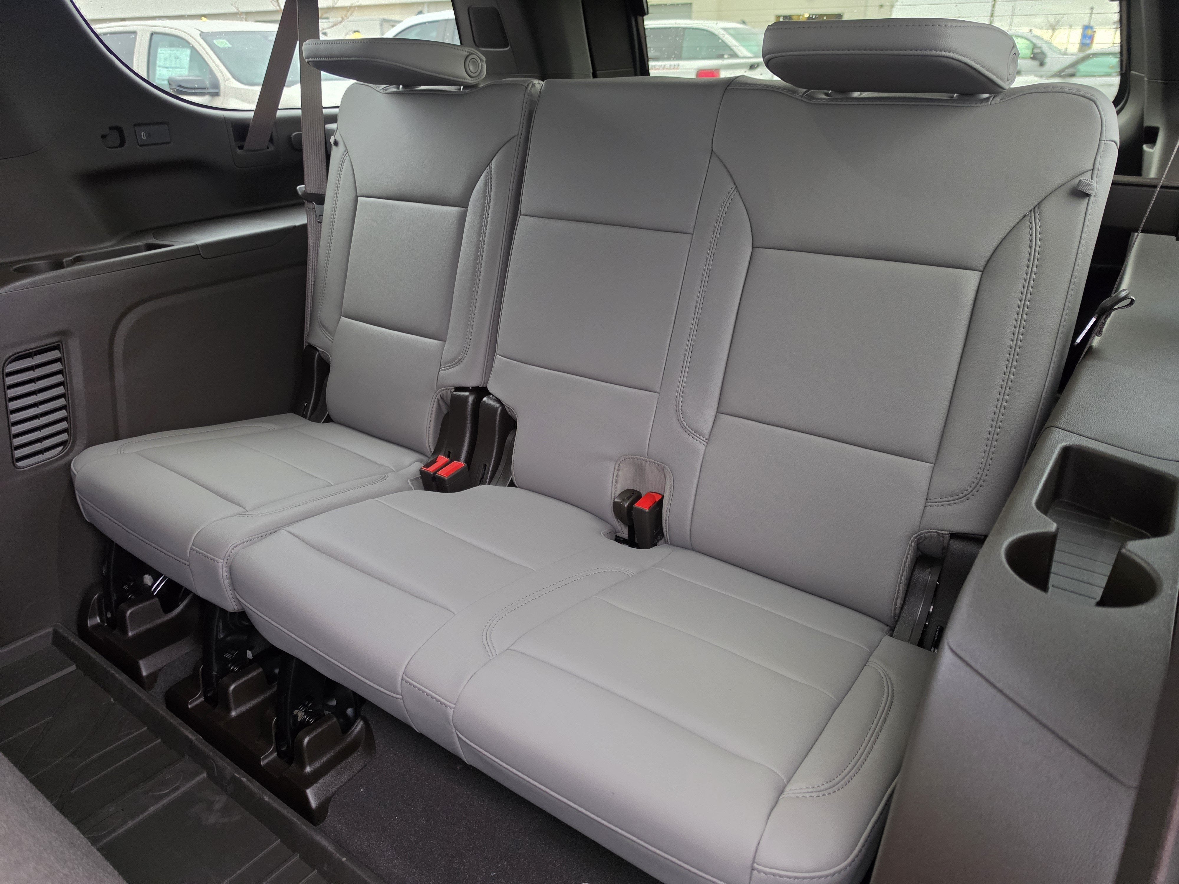 2027 Chevrolet Suburban LT