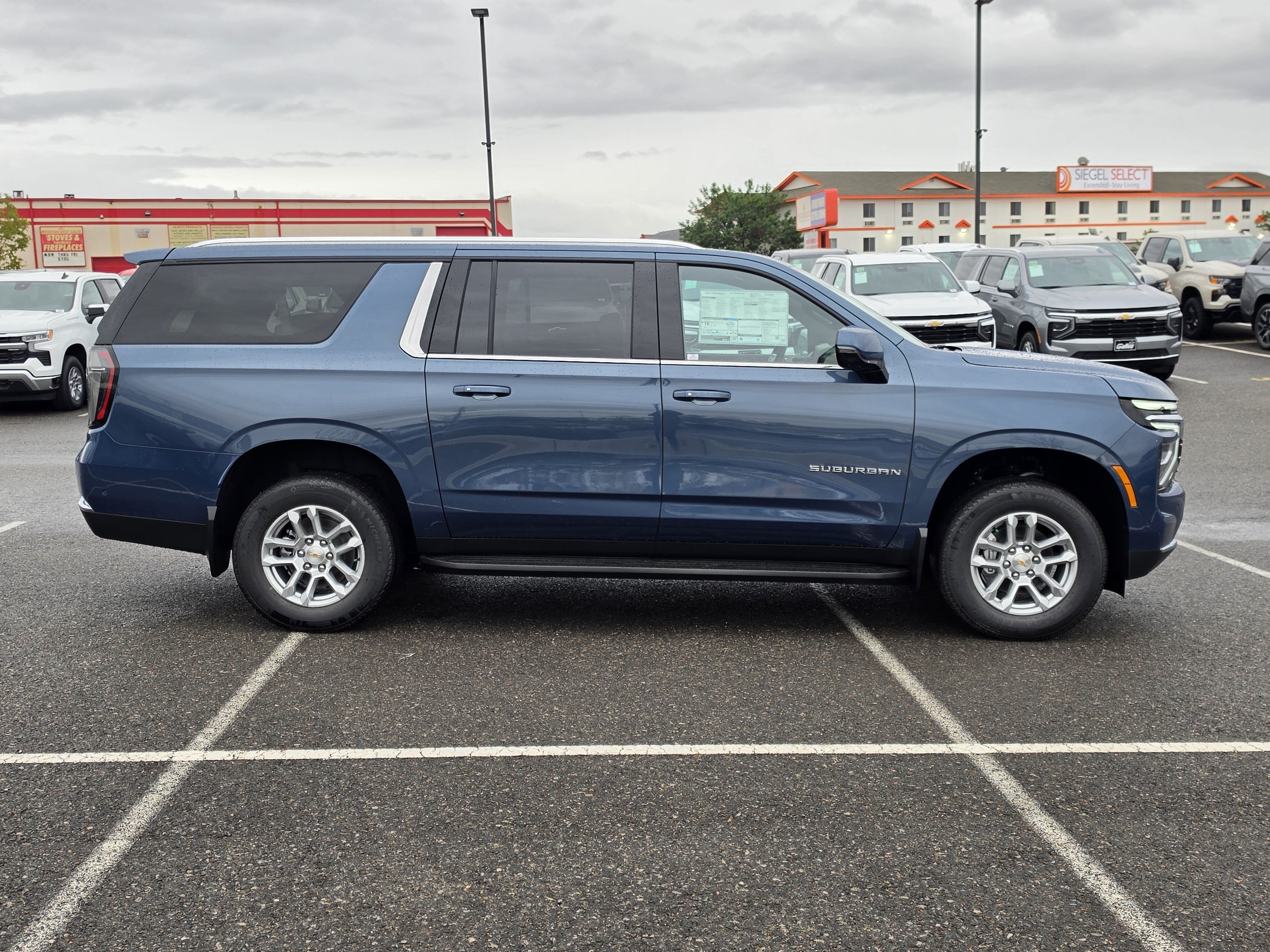 2027 Chevrolet Suburban LT