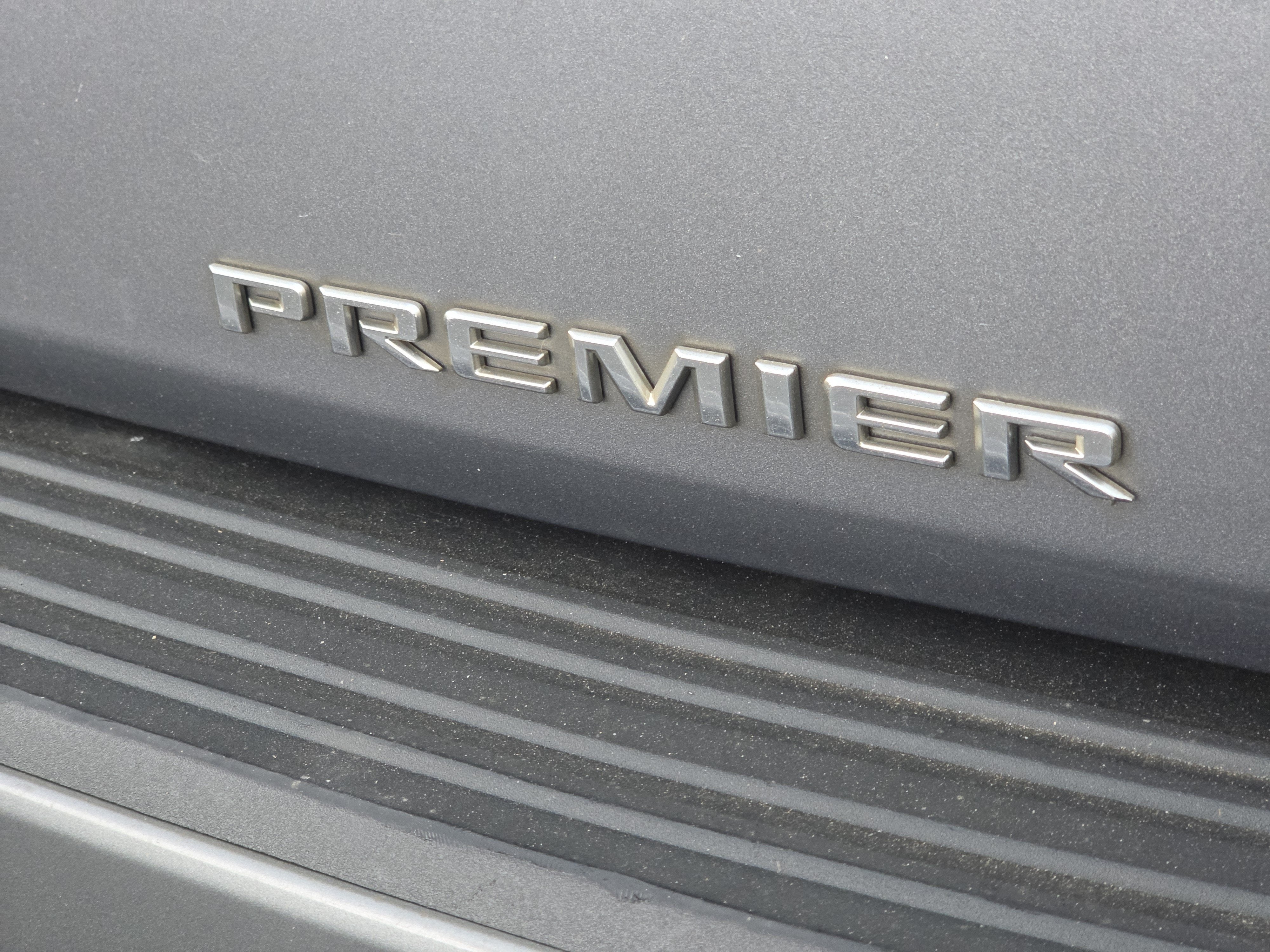 2022 Chevrolet Suburban Premier
