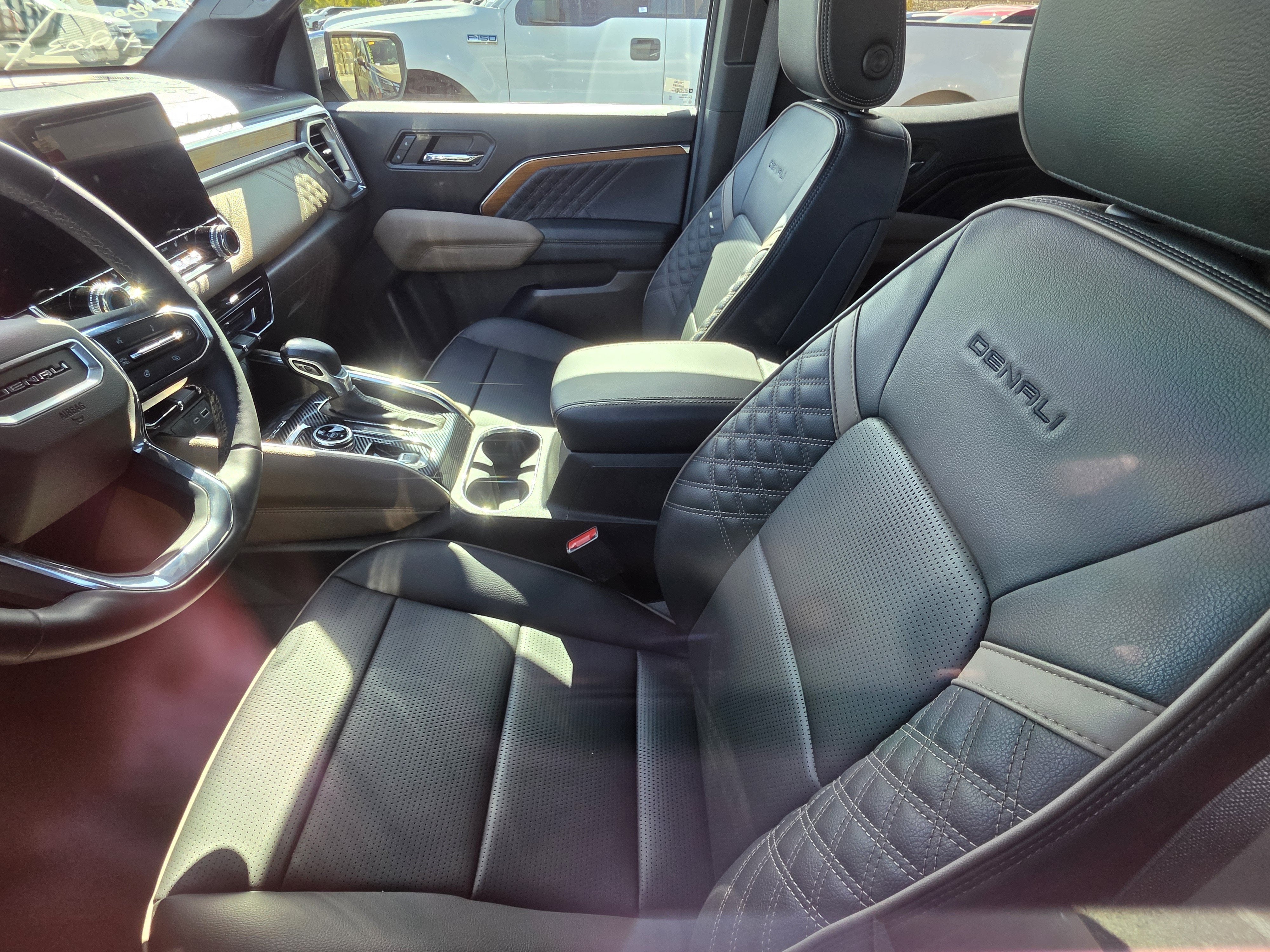 2023 GMC Canyon 4WD Denali