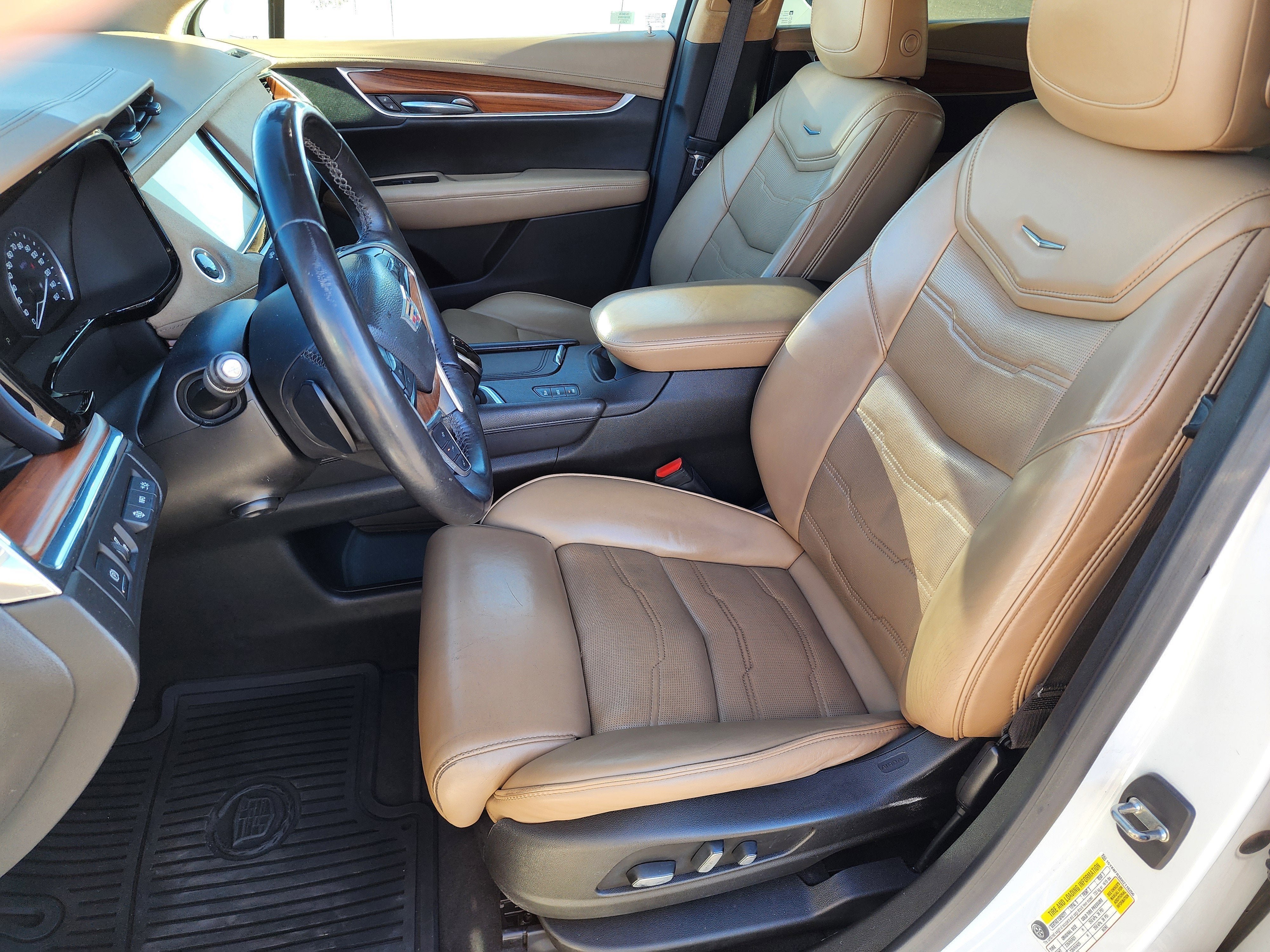 2017 Cadillac XT5 Platinum AWD