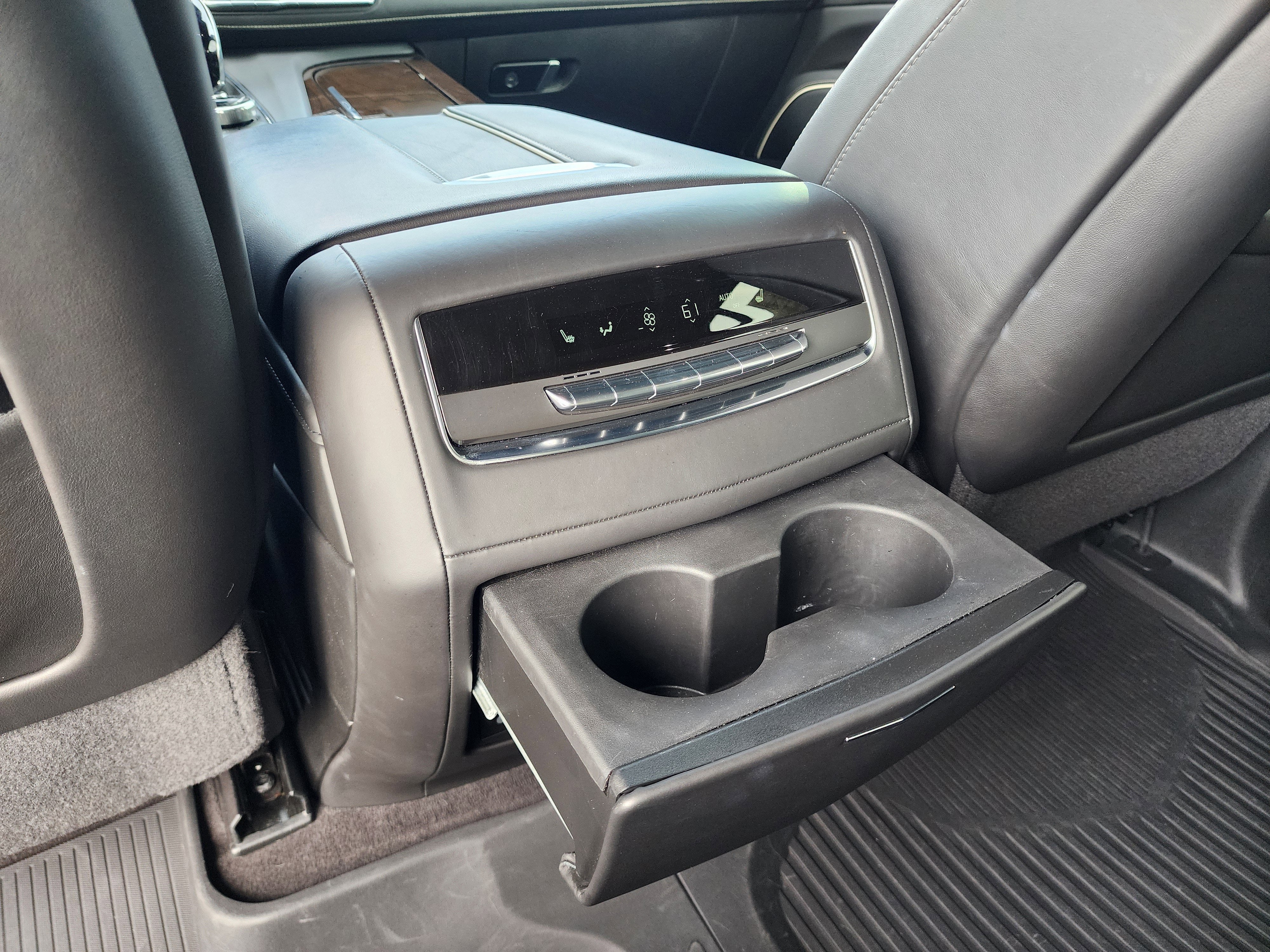 2024 Cadillac Escalade ESV Sport Platinum