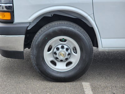 2026 Chevrolet Express Cutaway 3500 1WT