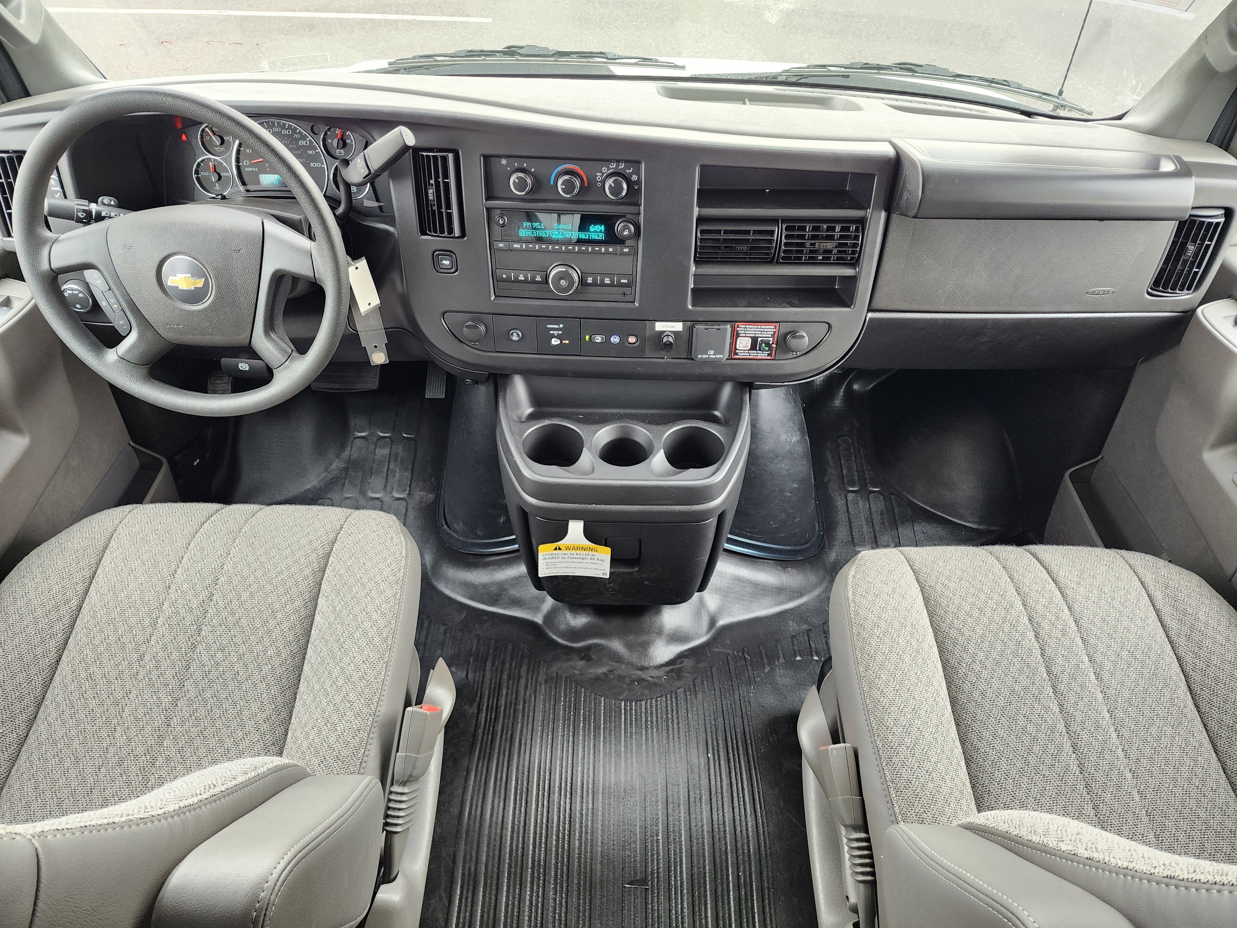 2026 Chevrolet Express Cutaway 3500 1WT