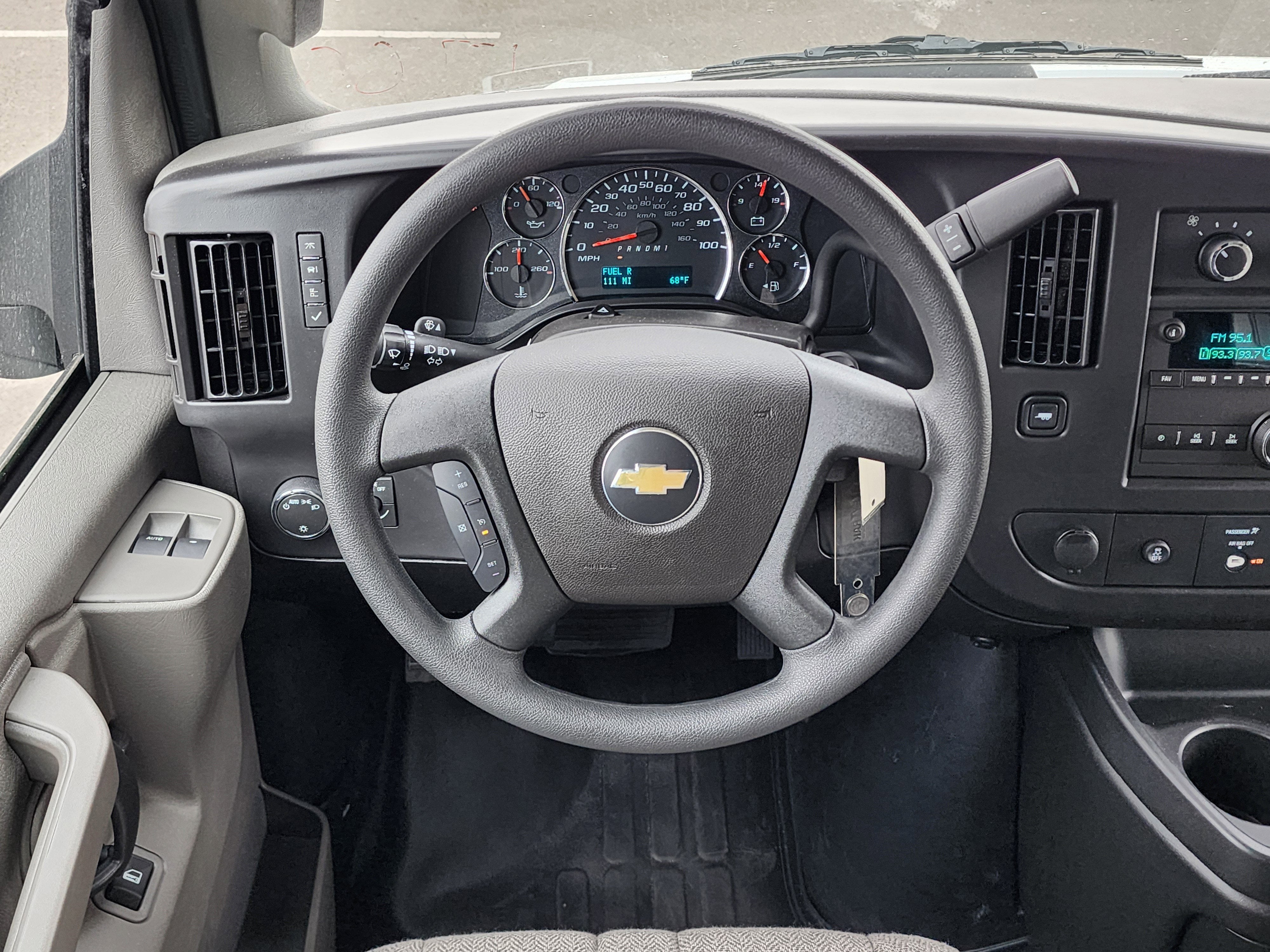 2026 Chevrolet Express Cutaway 3500 1WT