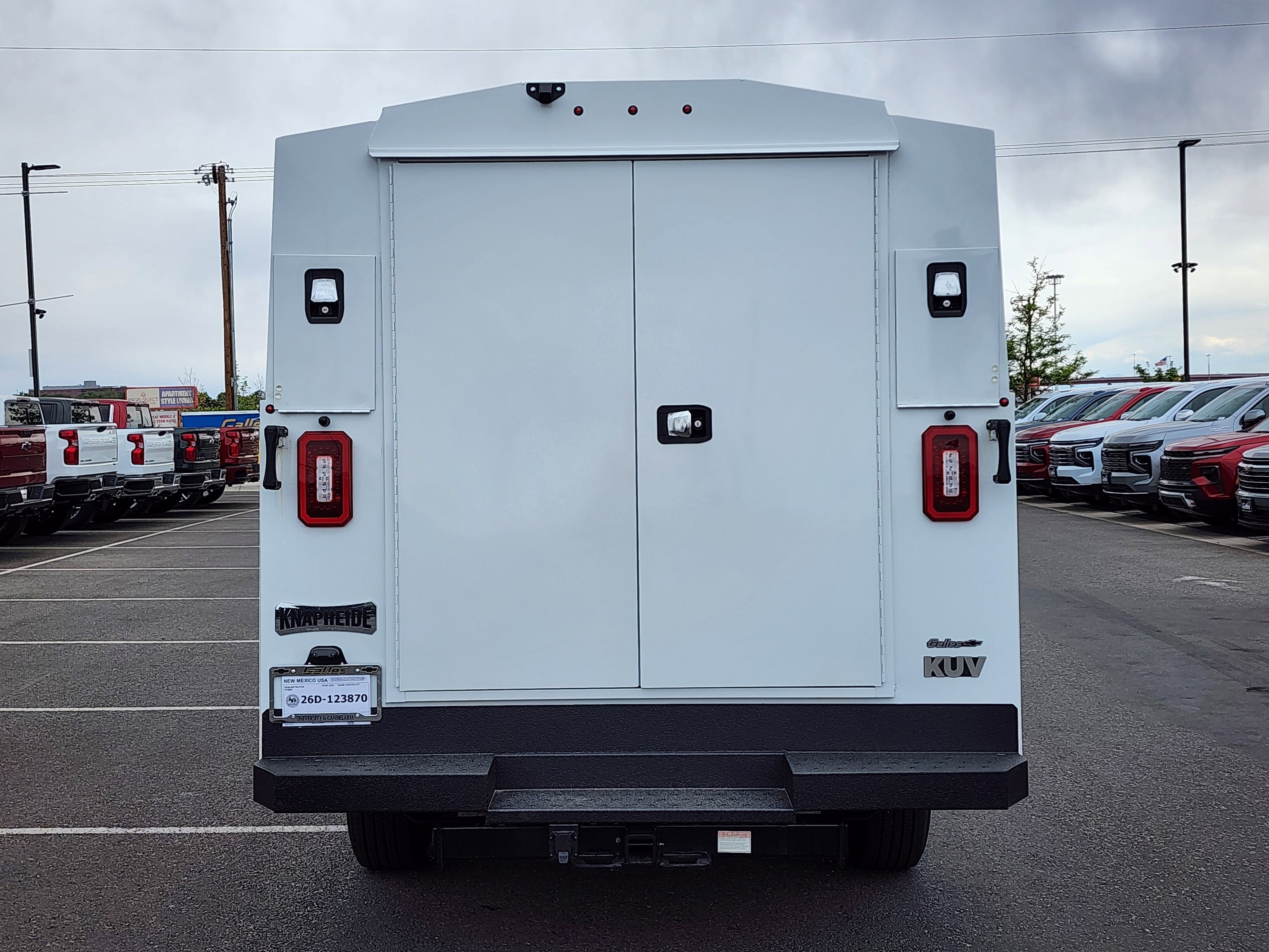 2026 Chevrolet Express Cutaway 3500 1WT