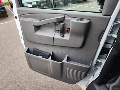 2026 Chevrolet Express Cutaway 3500 1WT