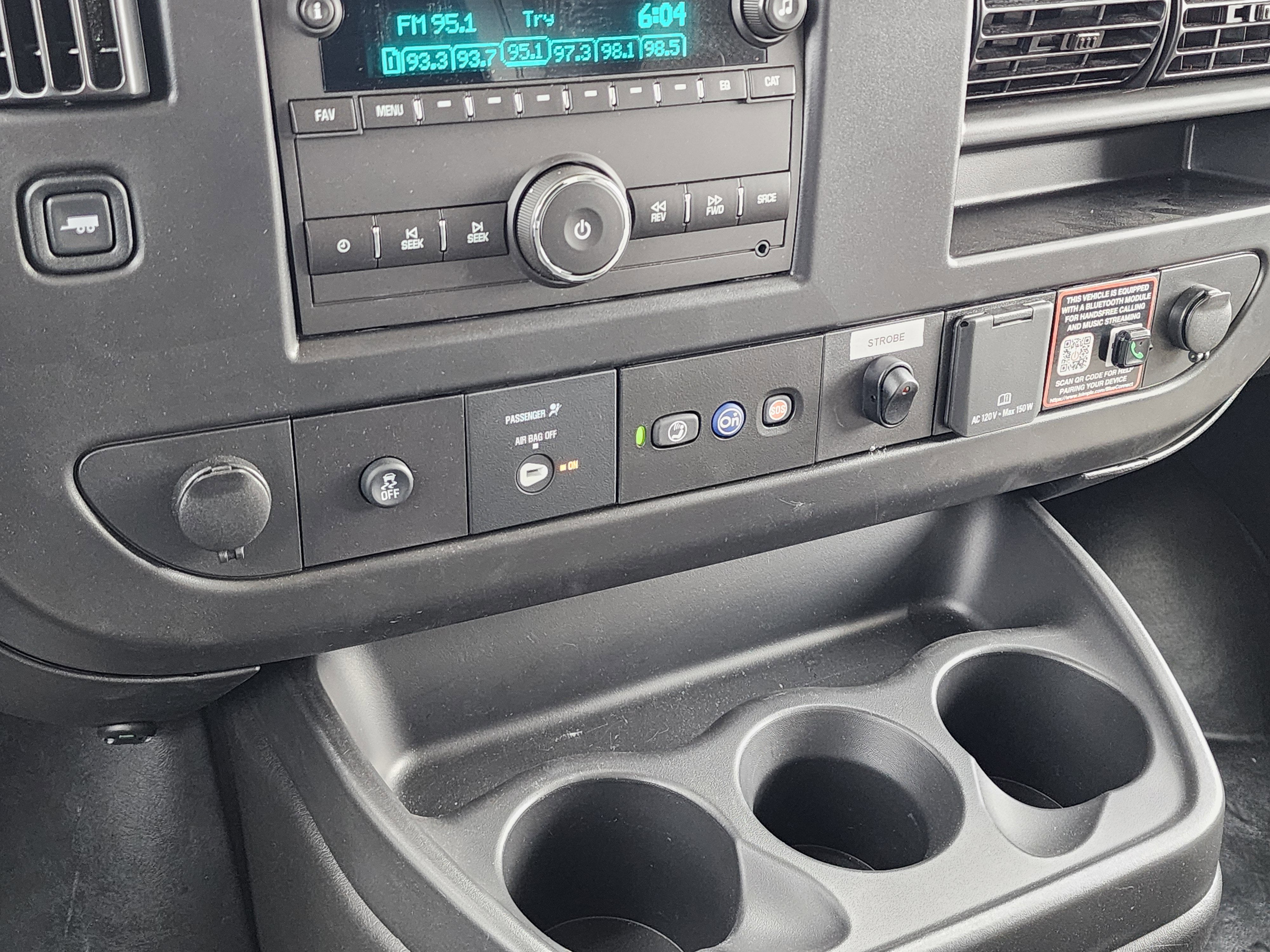 2026 Chevrolet Express Cutaway 3500 1WT