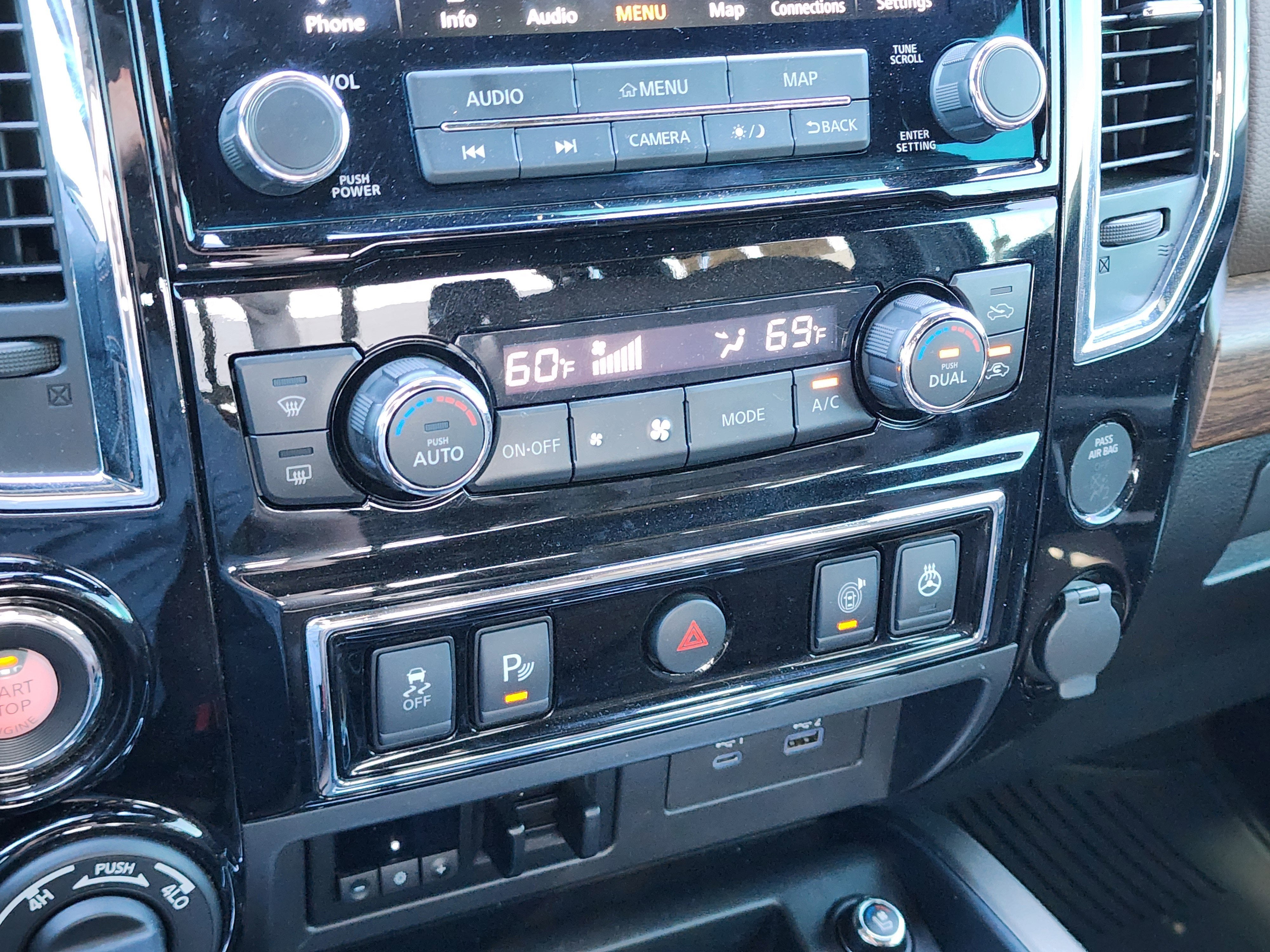 2021 Nissan TITAN Crew Cab Platinum Reserve 4x4