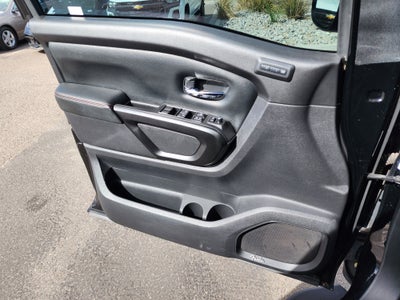 2021 Nissan TITAN Crew Cab PRO-4X 4x4