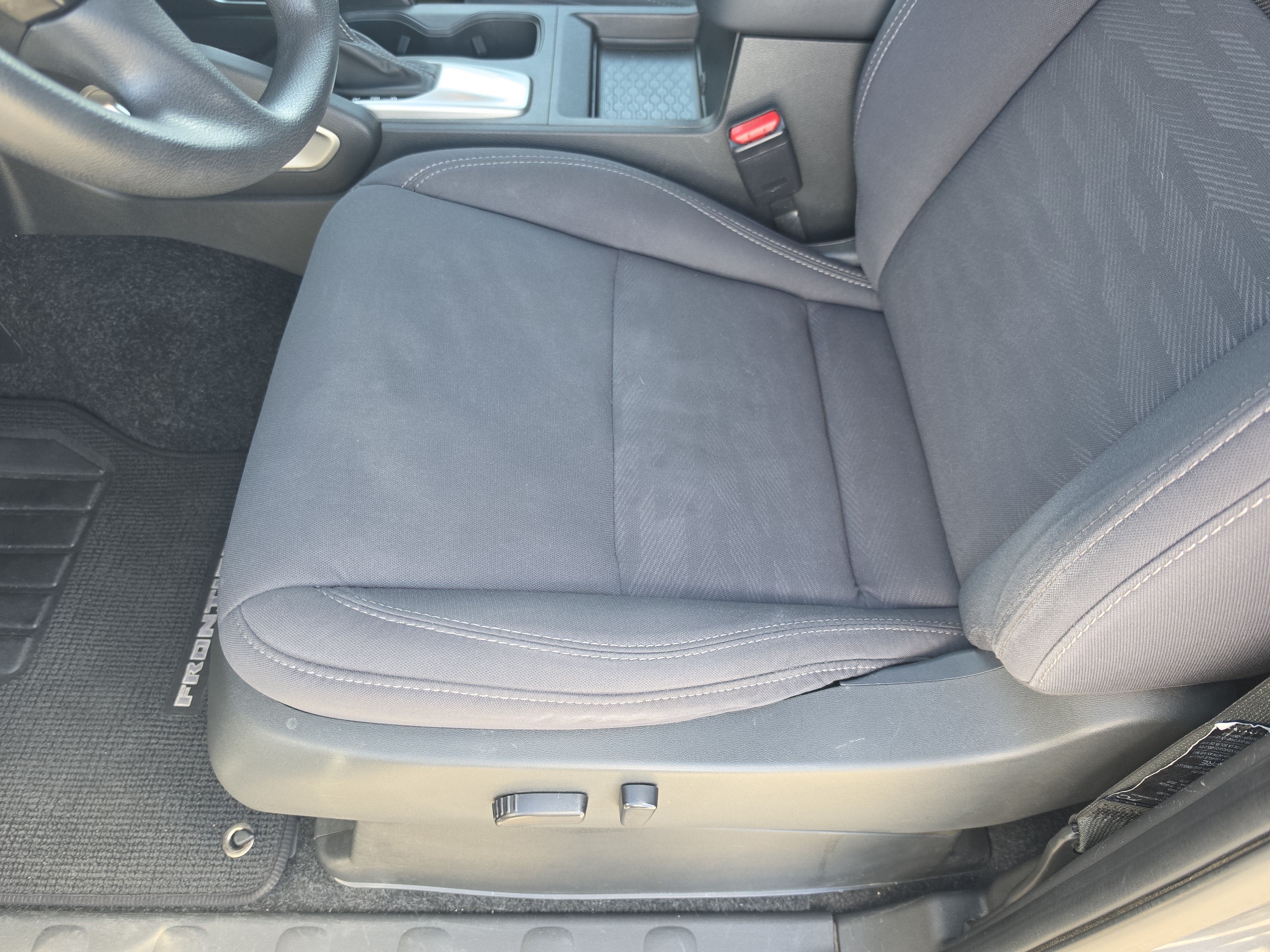 2023 Nissan Frontier Crew Cab SV 4x4