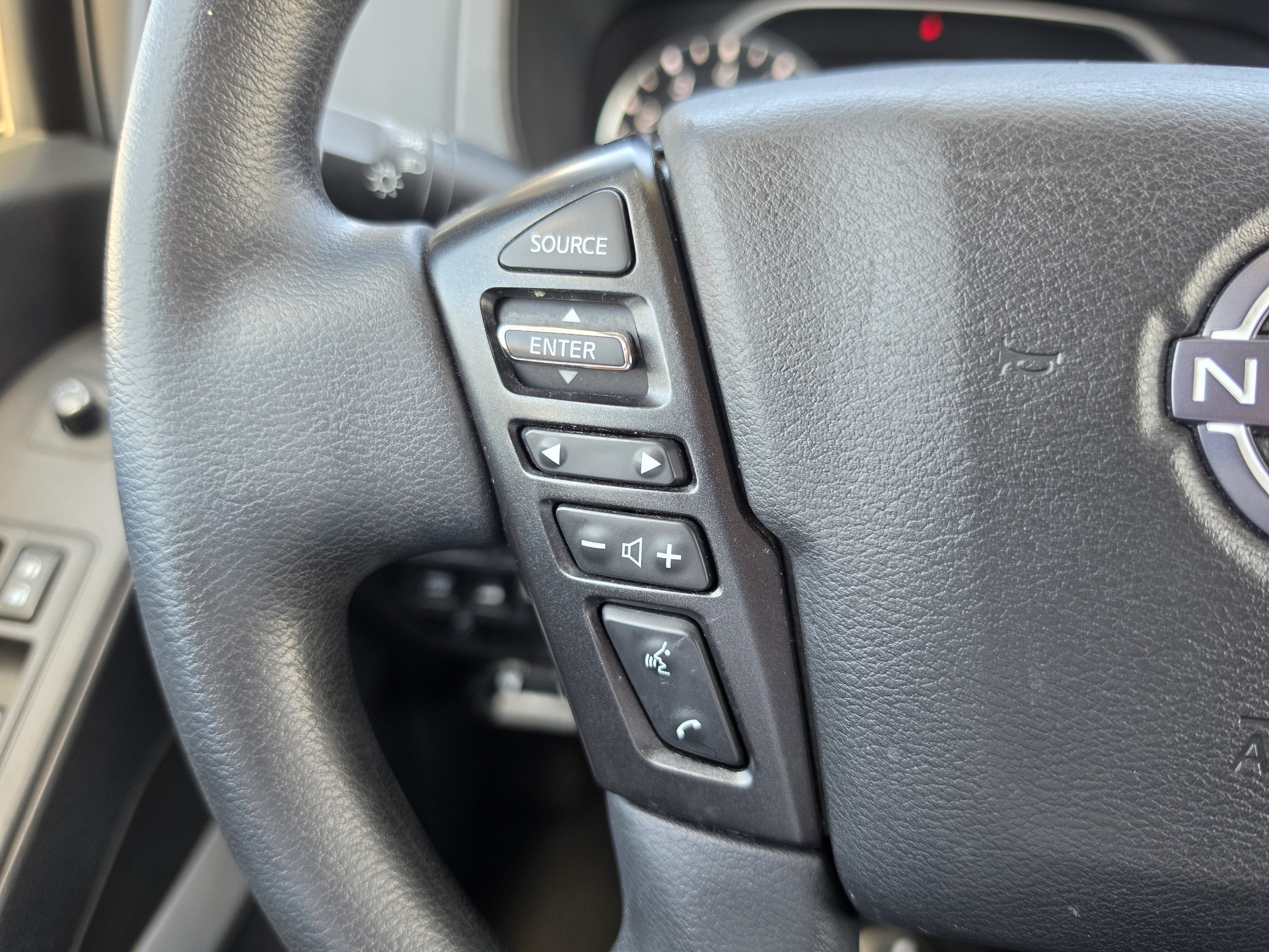 2023 Nissan Frontier Crew Cab SV 4x4