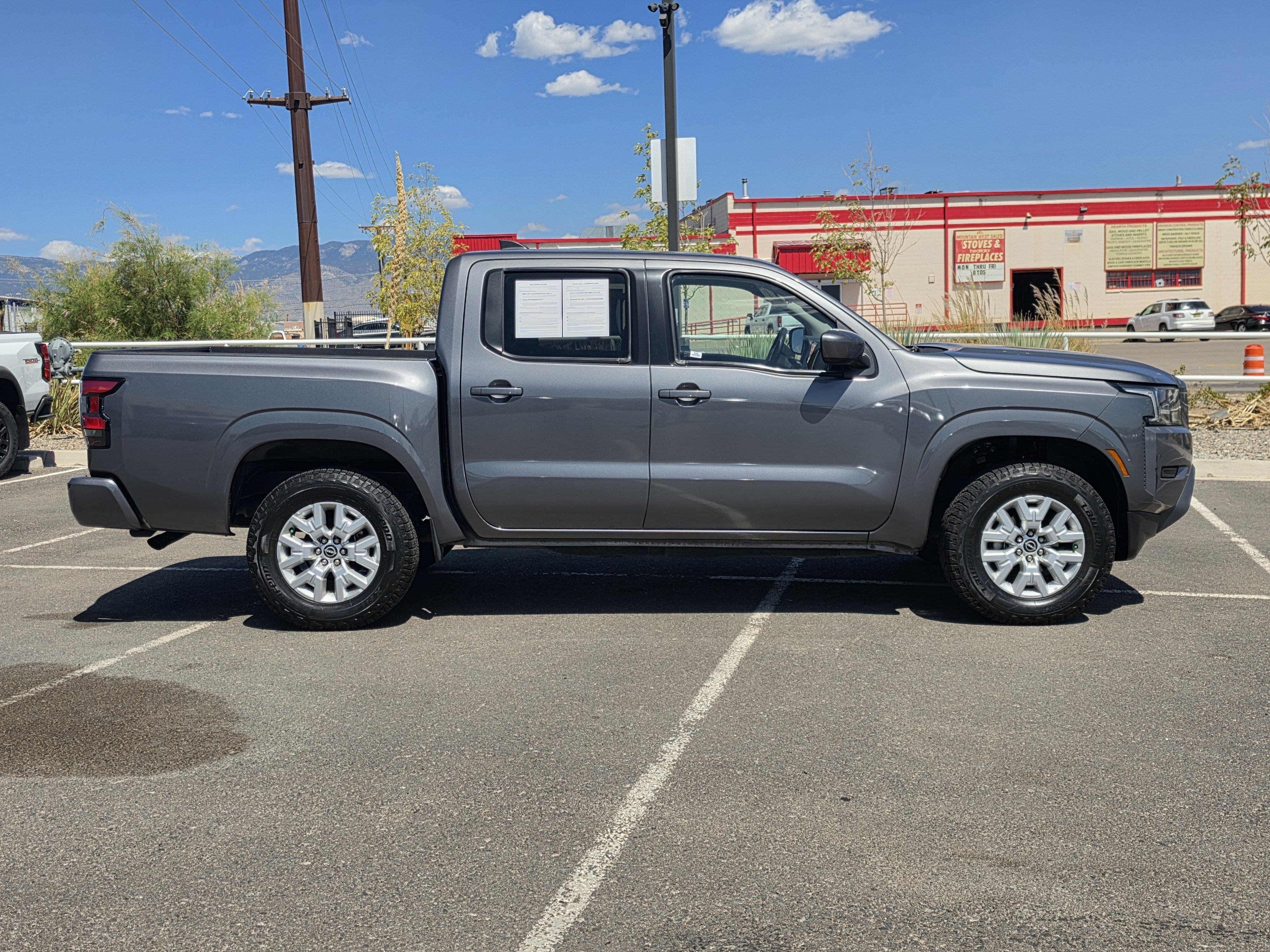 2023 Nissan Frontier Crew Cab SV 4x4