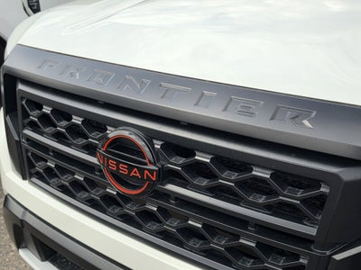 2024 Nissan Frontier Crew Cab PRO-4X 4x4