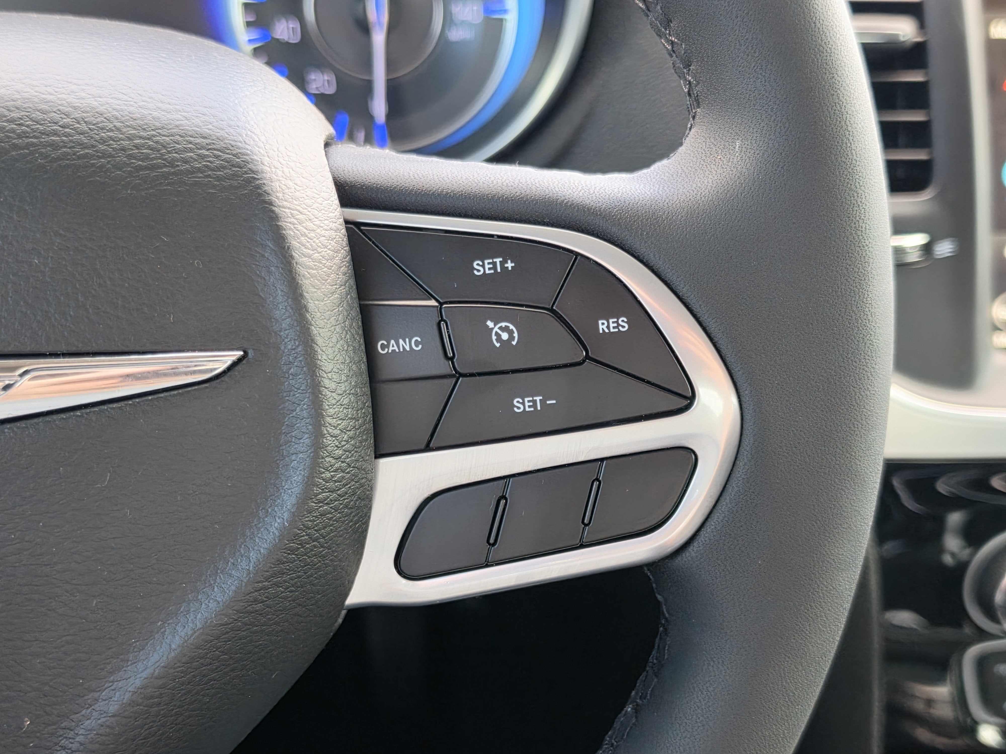 2023 Chrysler 300 Touring