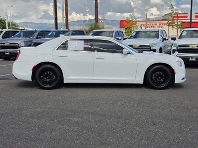 2023 Chrysler 300 Touring