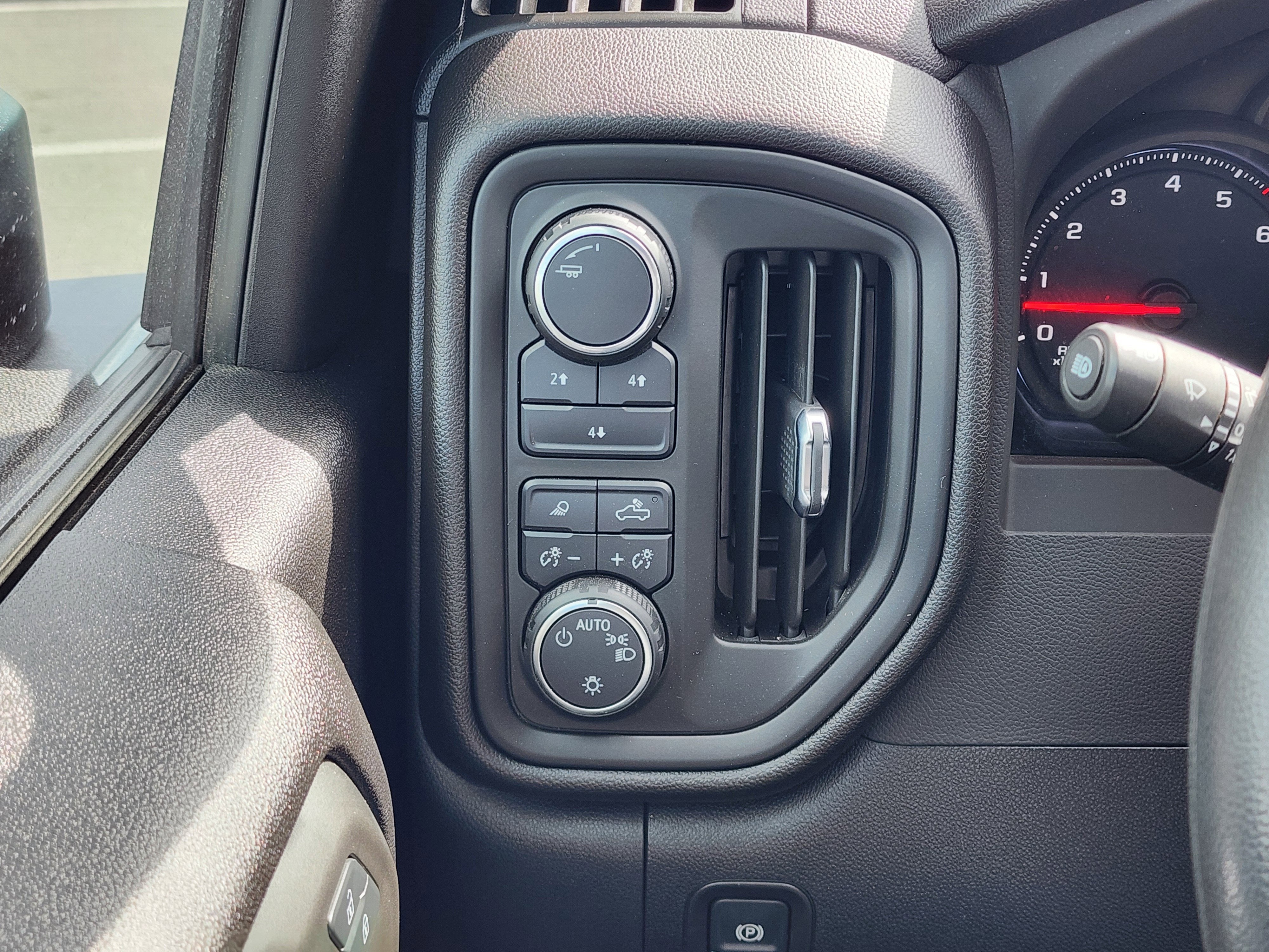 2025 Chevrolet Silverado 2500 HD Custom