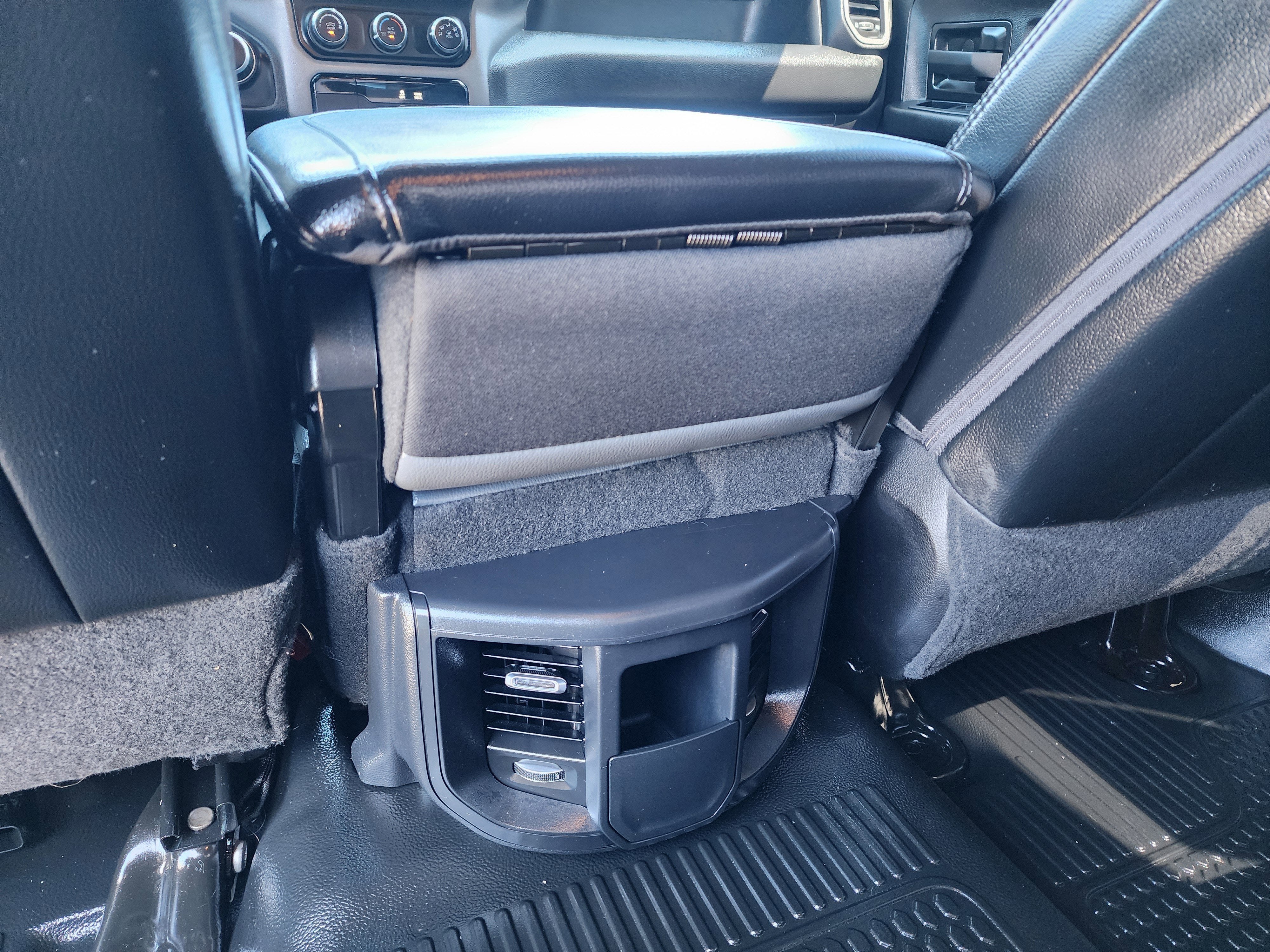 2024 RAM 2500 Tradesman Crew Cab 4x2 8' Box