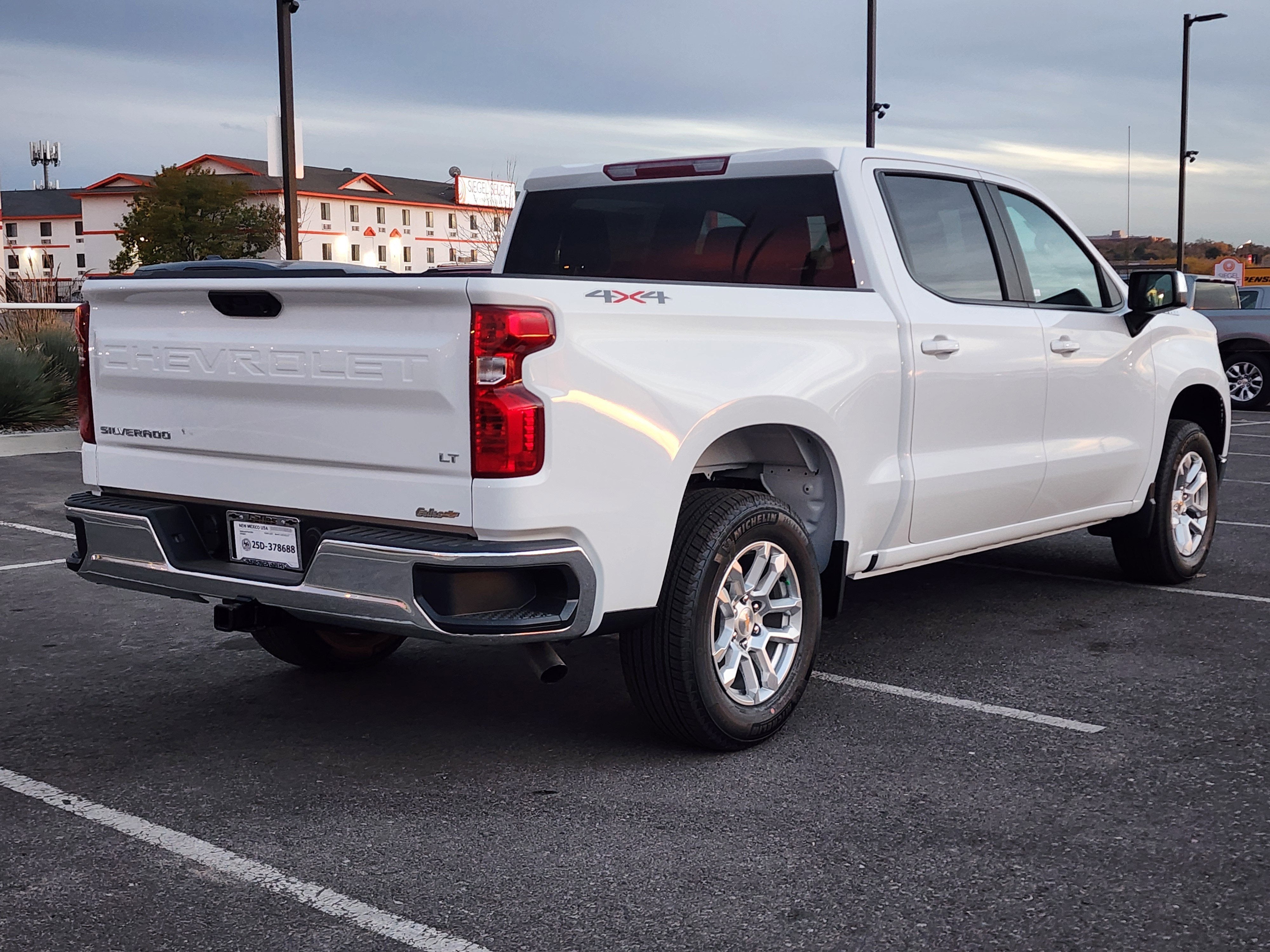 2026 Chevrolet Silverado 1500 LT (2FL)