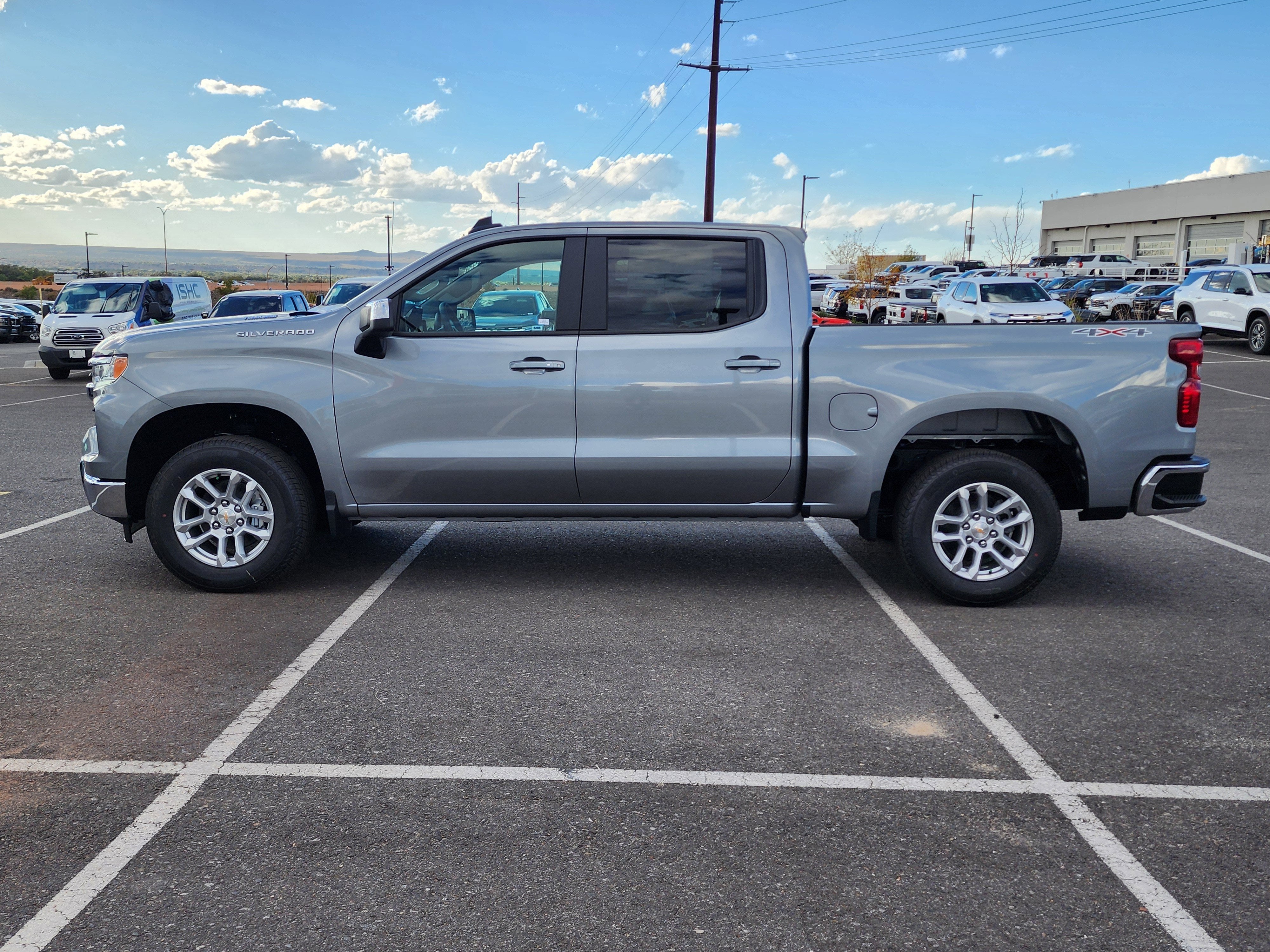 2026 Chevrolet Silverado 1500 LT (2FL)
