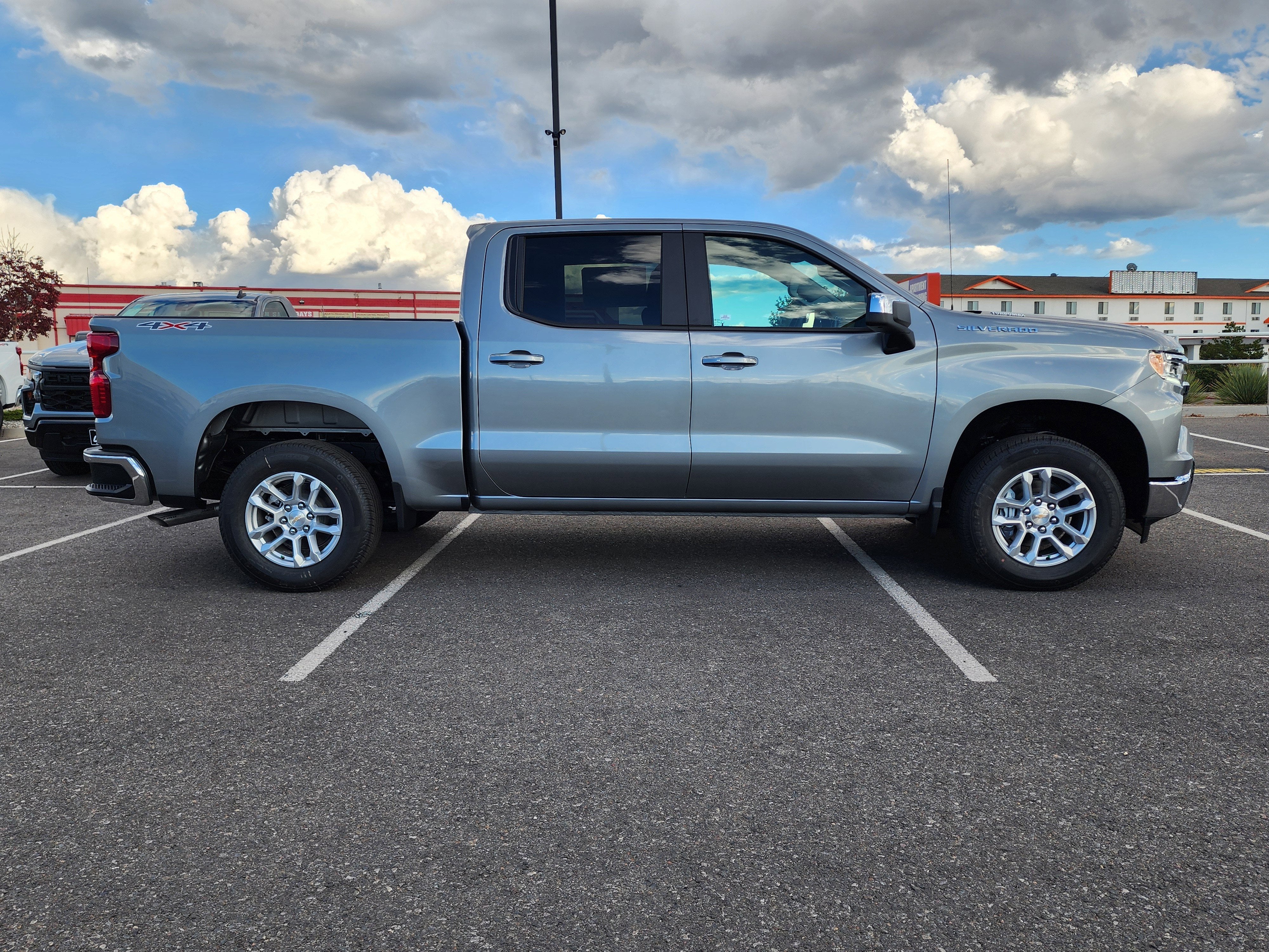2026 Chevrolet Silverado 1500 LT (2FL)