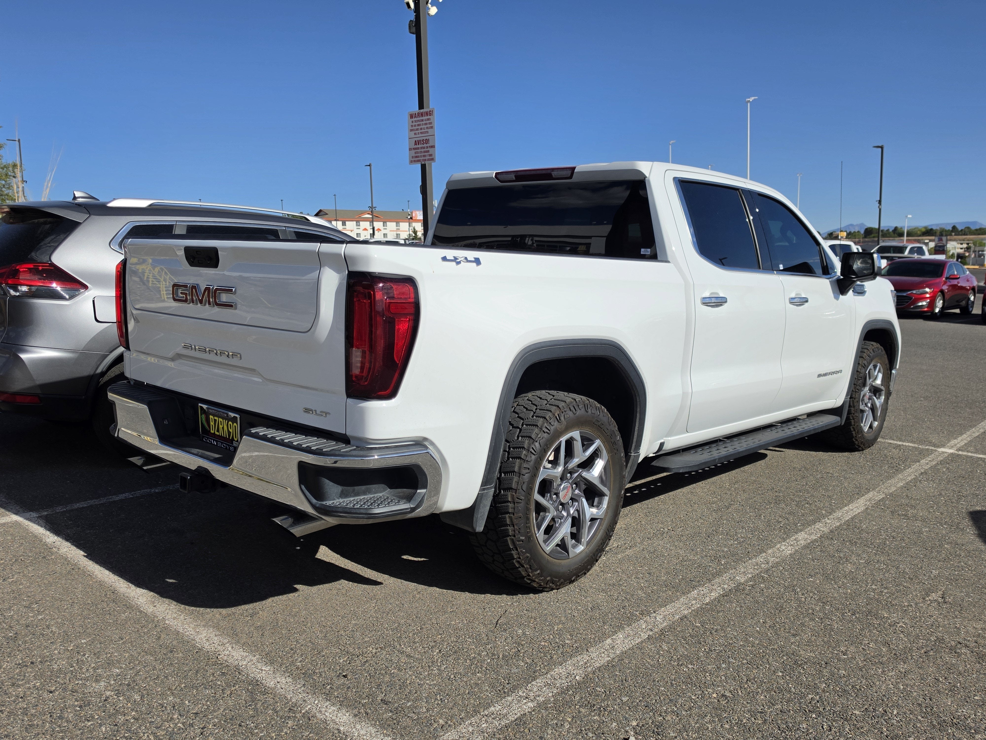 2022 GMC Sierra 1500 SLT