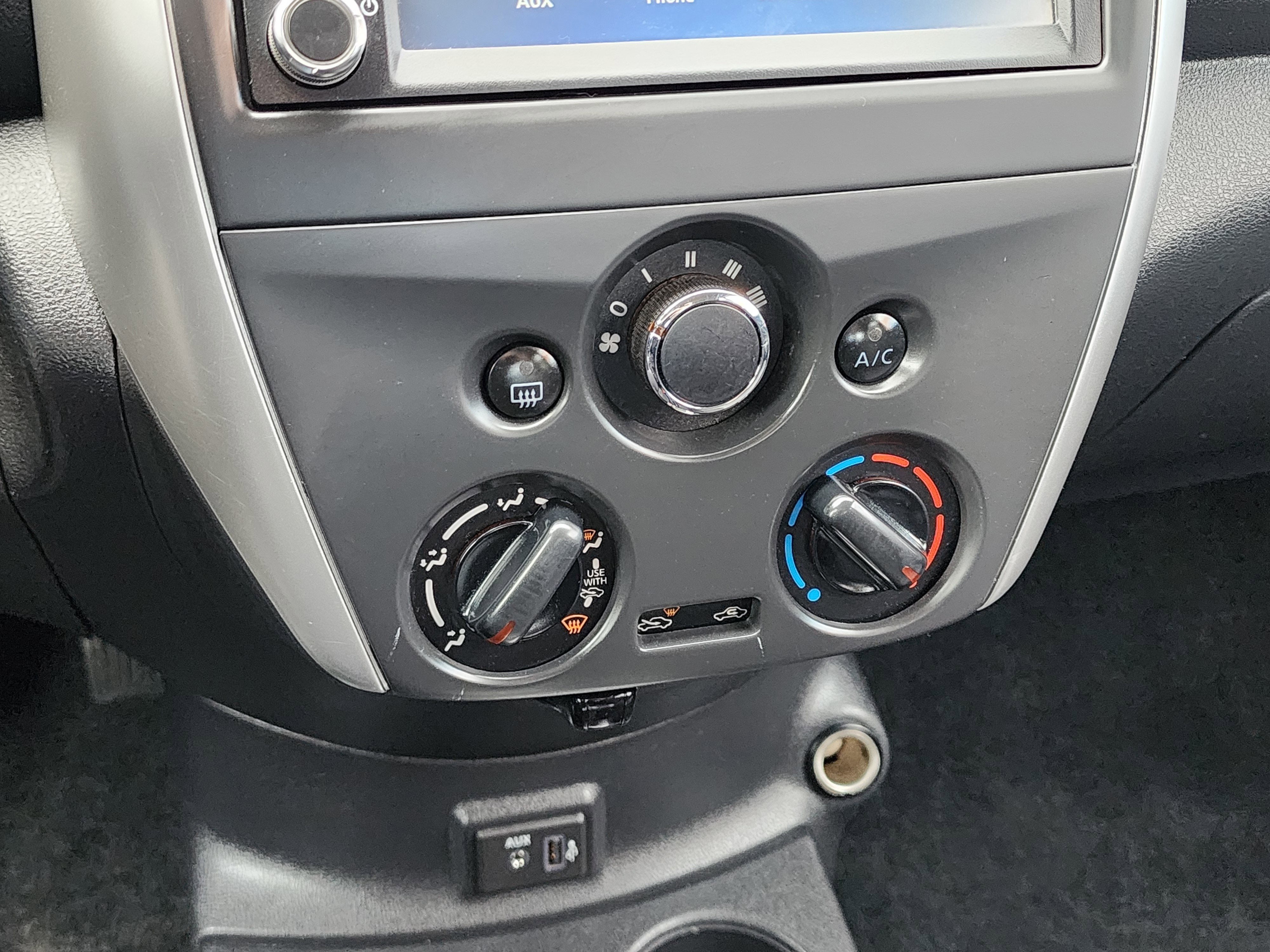 2018 Nissan Versa Sedan SV